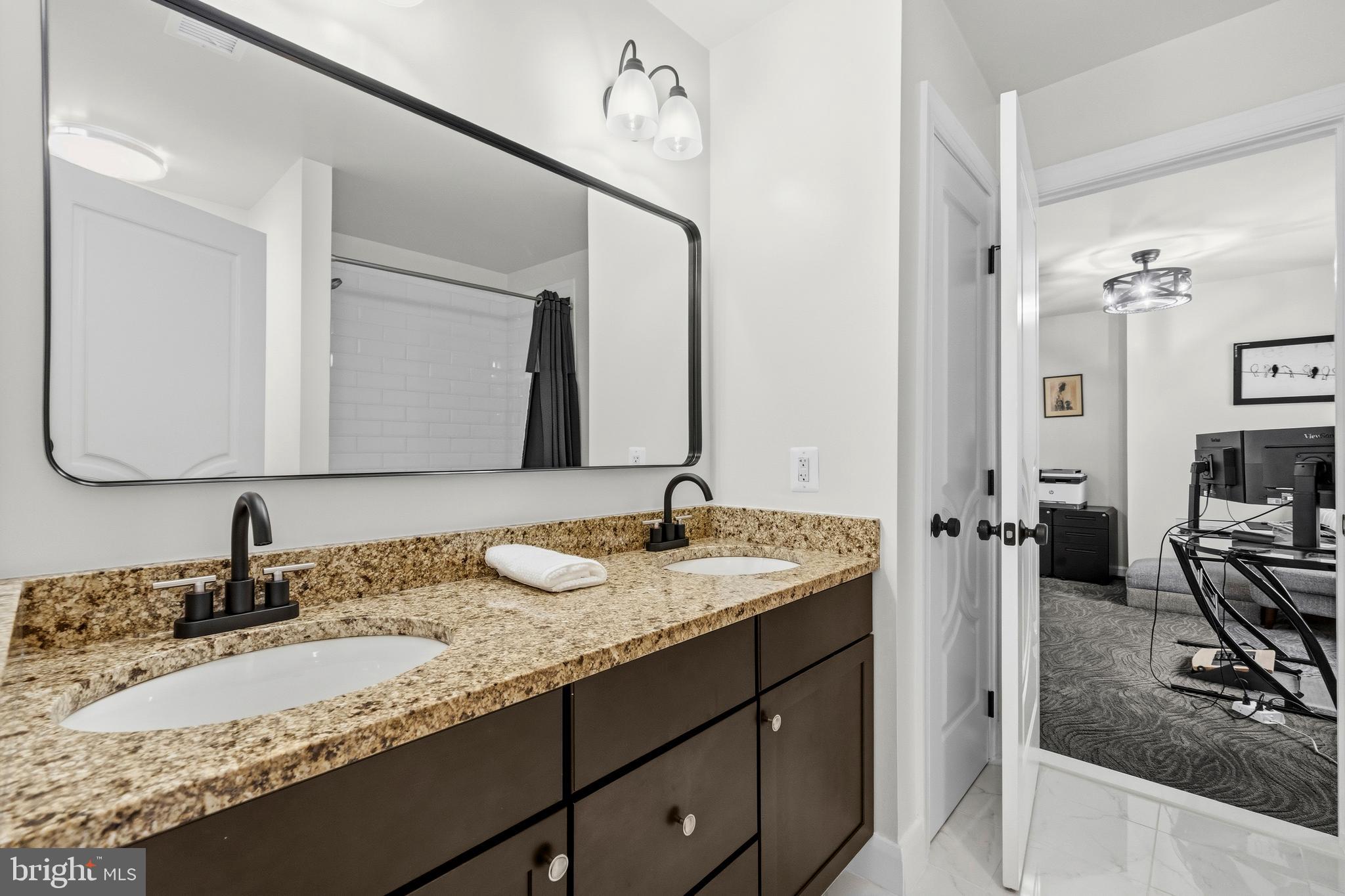 RIDGEGATE WOODS - Residential