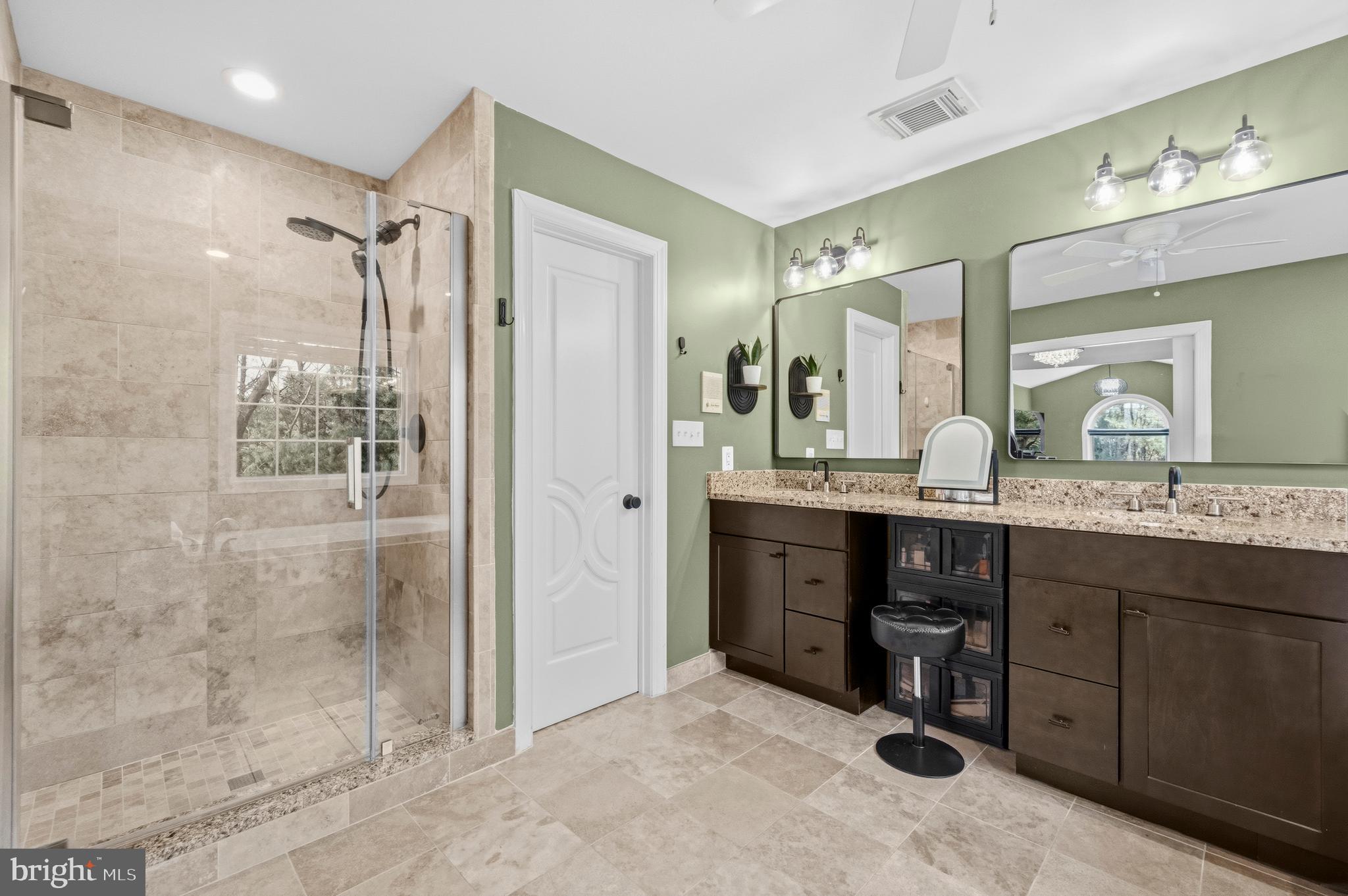 RIDGEGATE WOODS - Residential