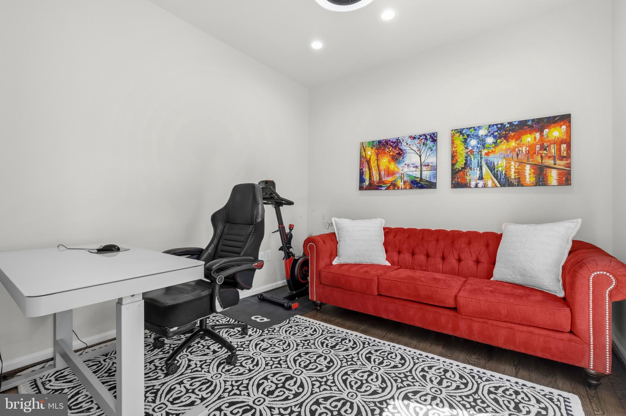 RIDGEGATE WOODS - Residential