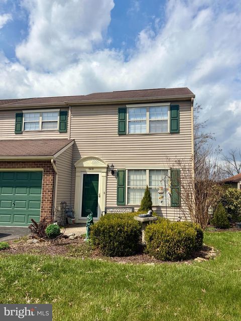Townhouse For Sale - 3431 Glen Hollow Drive #5<br/> DOVER, PA 17315