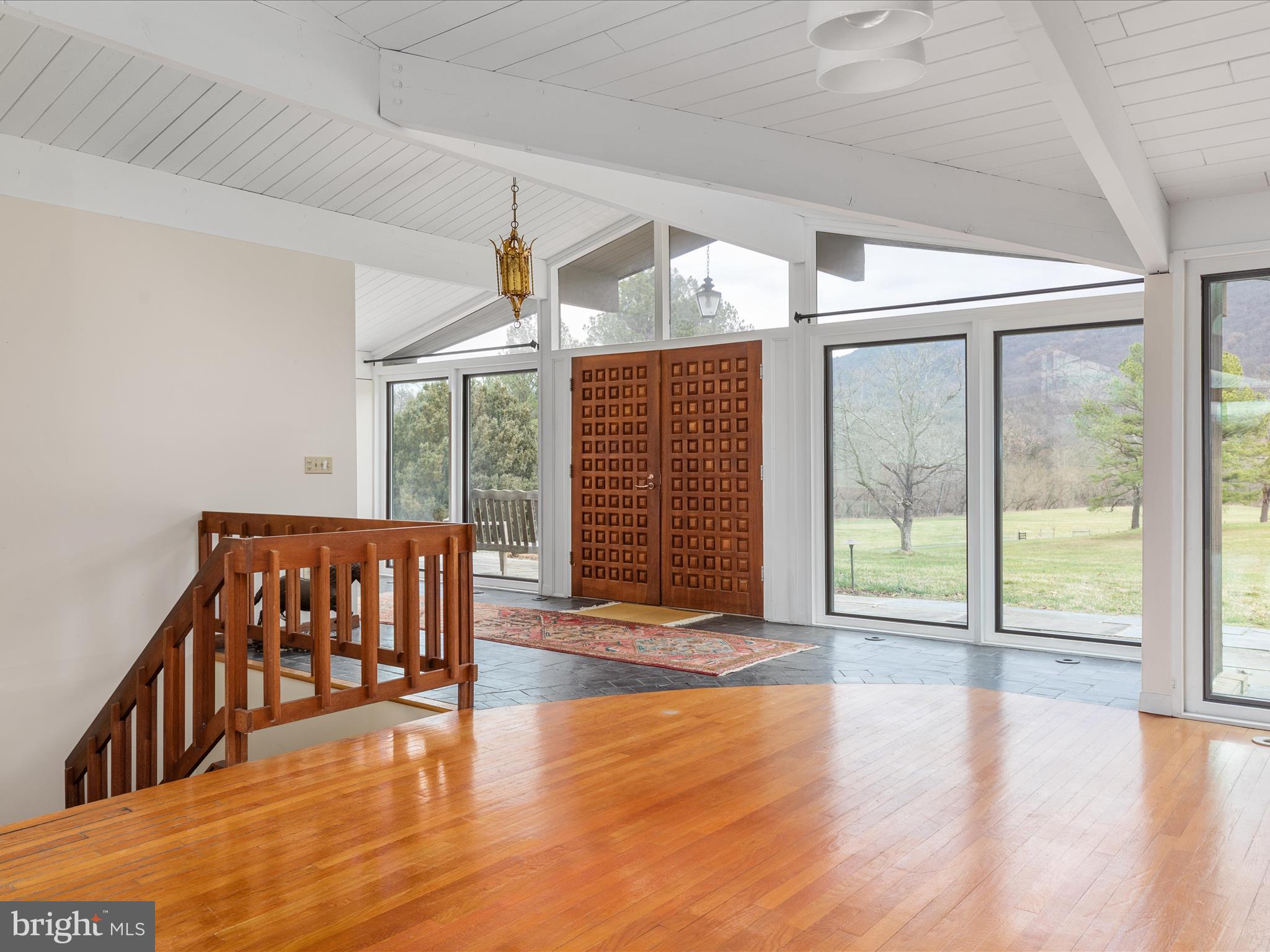 2296 RIVERVIEW DRIVE