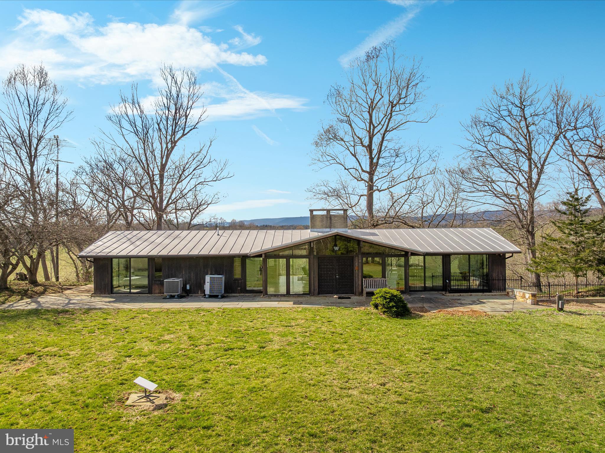 2296 RIVERVIEW DRIVE