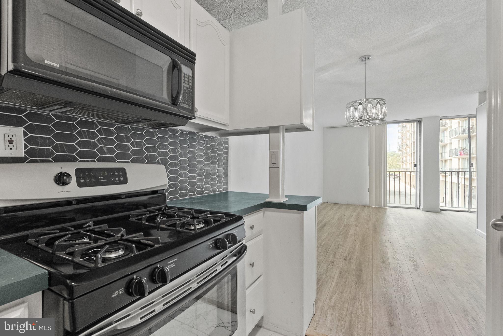 THE CARLTON - Residential