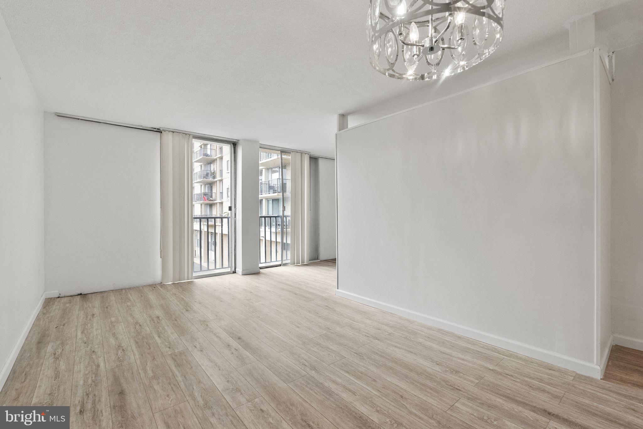 THE CARLTON - Residential