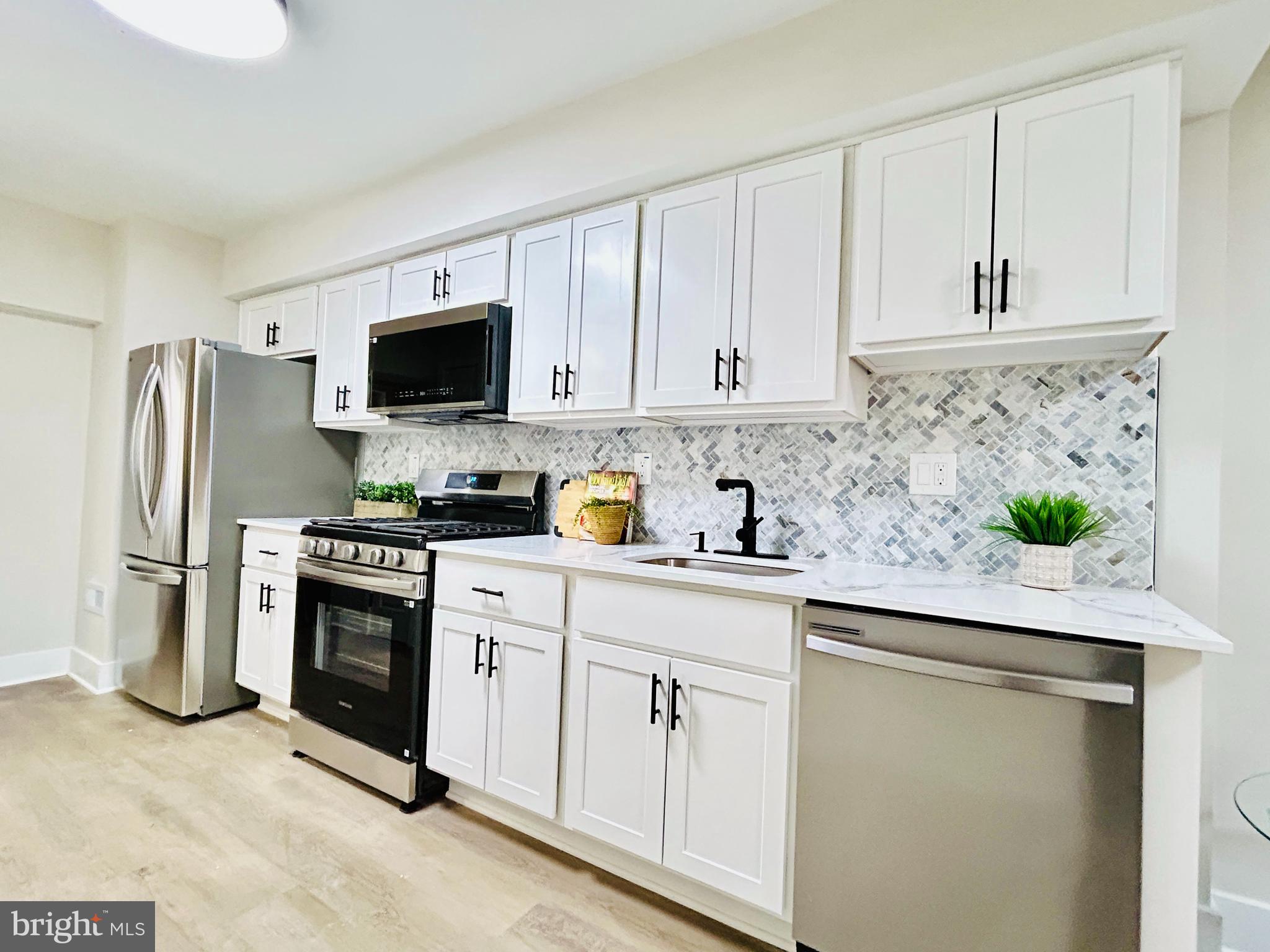 HIGHLANDTOWN - Residential