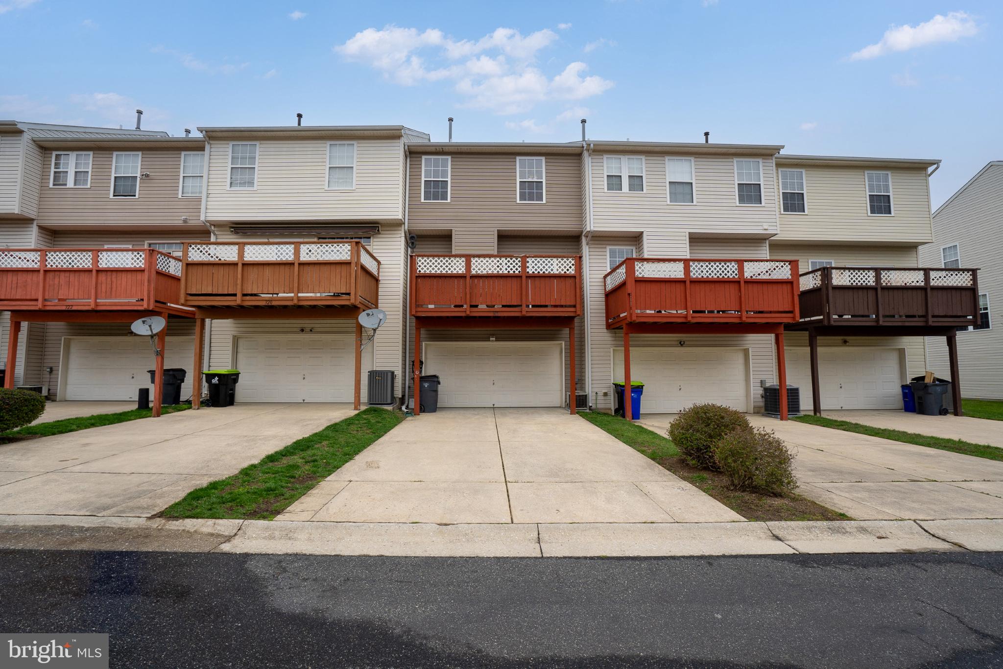 EAGLES LANDING - Residential Lease