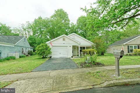 Photo of 105 Buckingham Drive, SOUTHAMPTON, NJ 08088 (MLS # NJBL2111482)