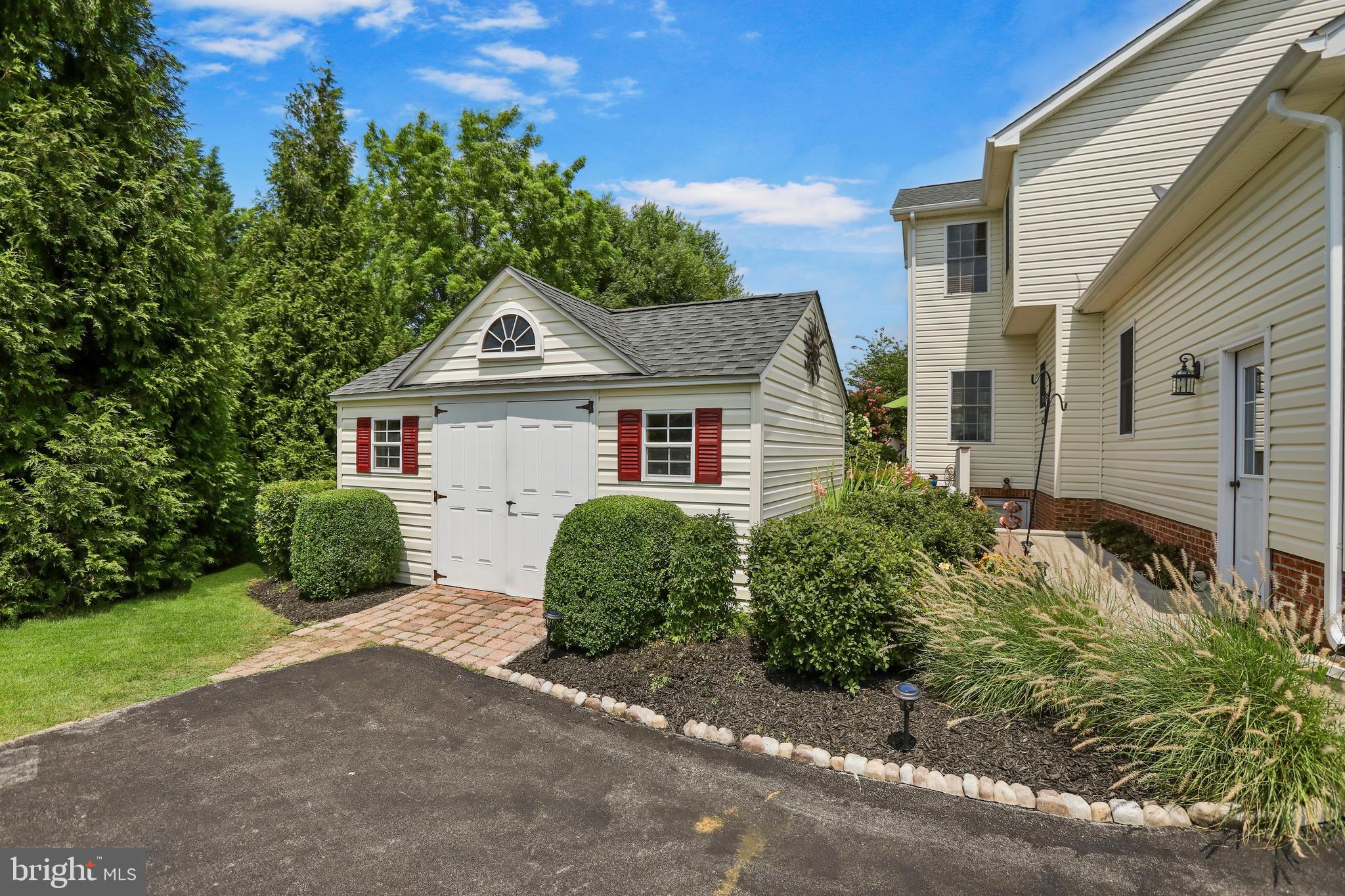 EASTLAND - Residential