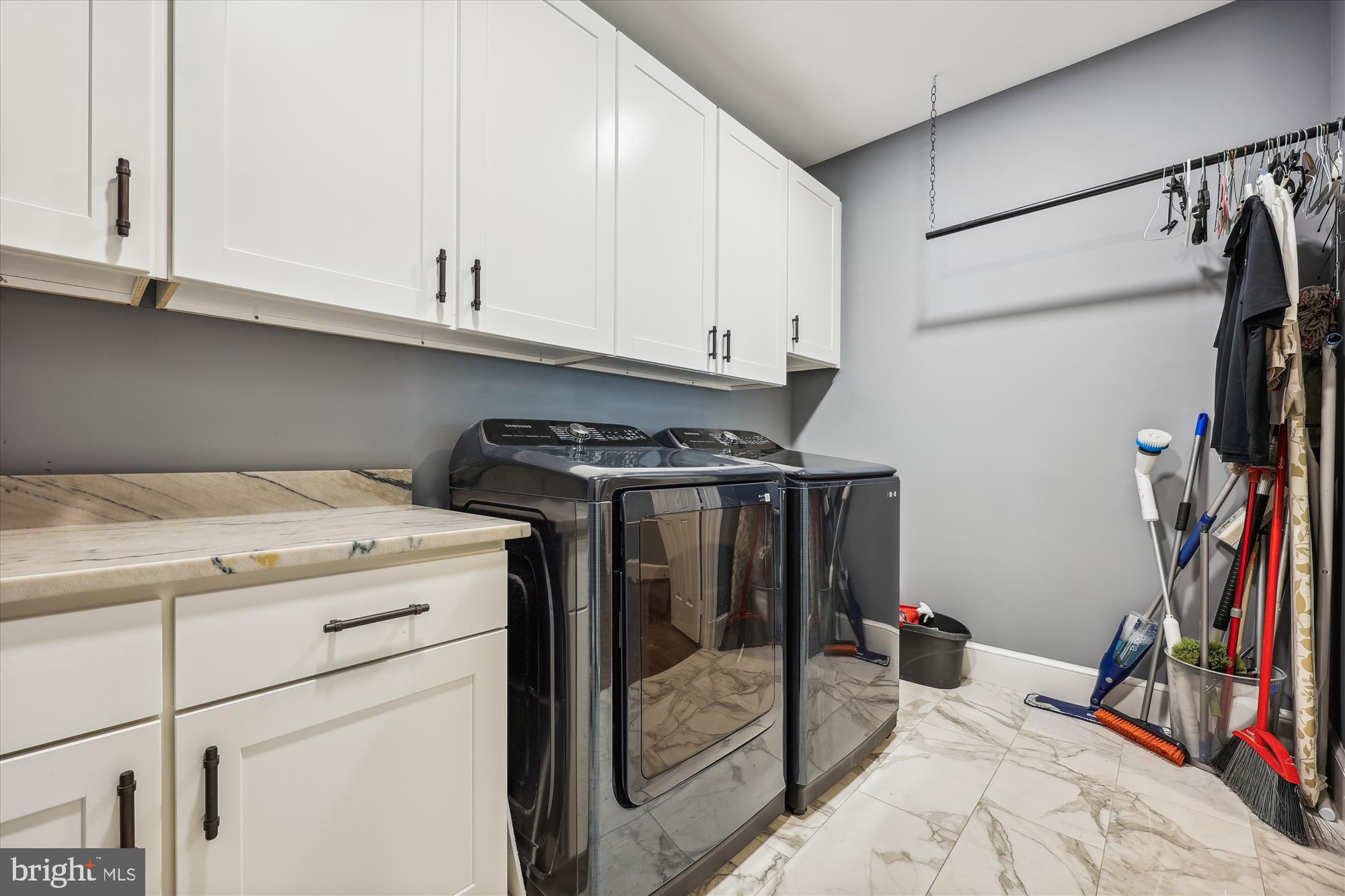 MANOR PARK - Residential