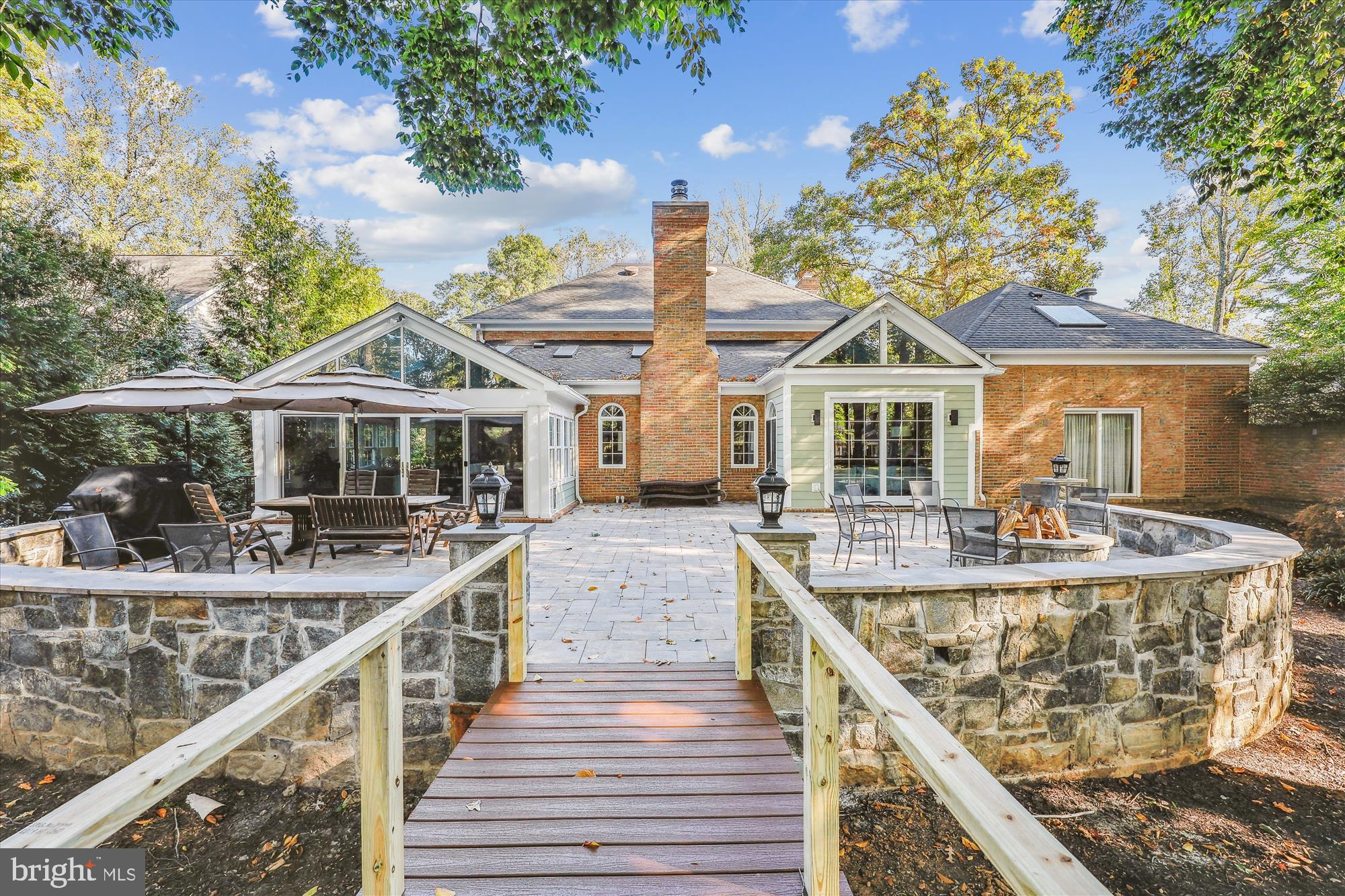 MANOR PARK - Residential