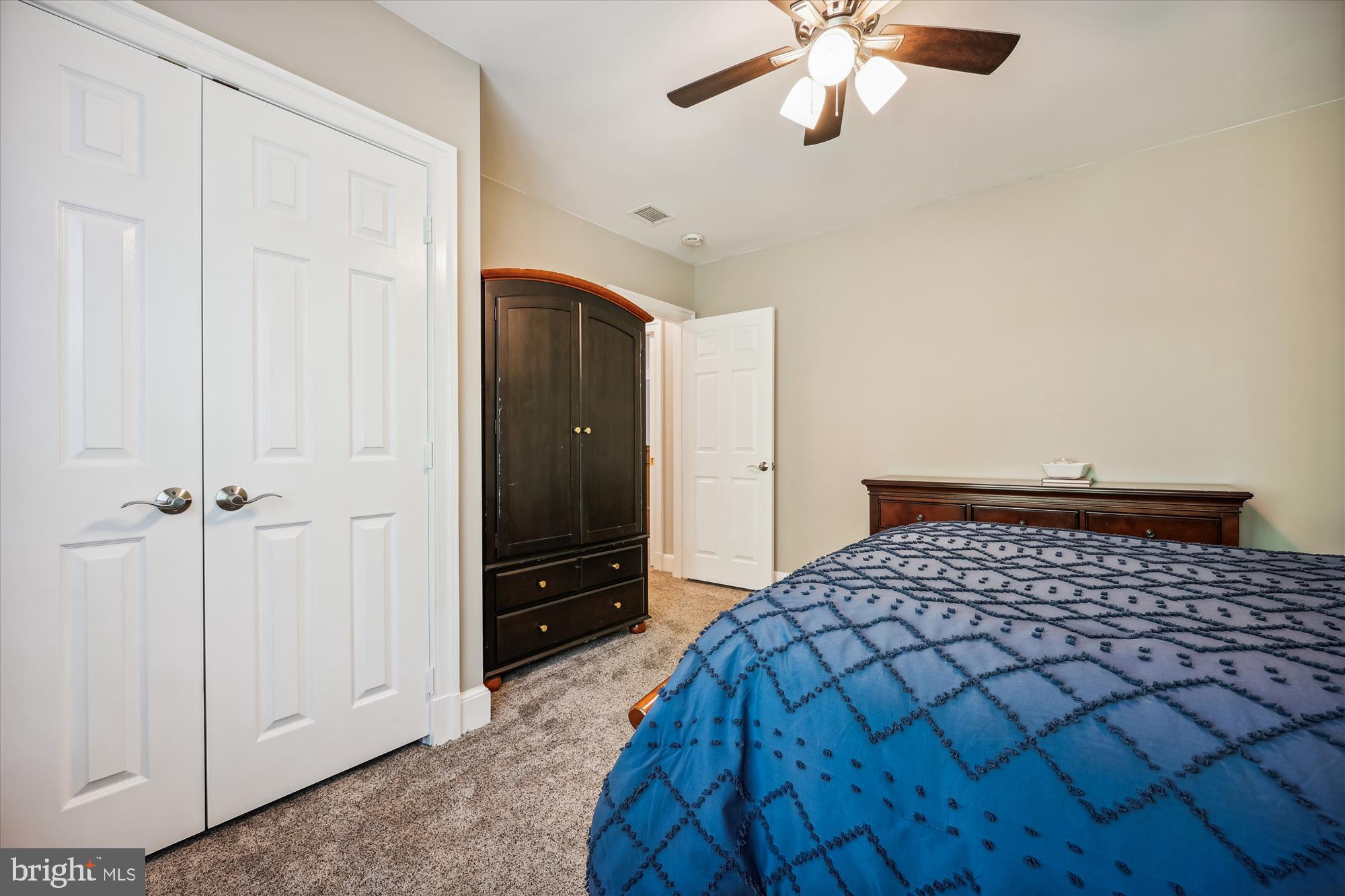 MANOR PARK - Residential