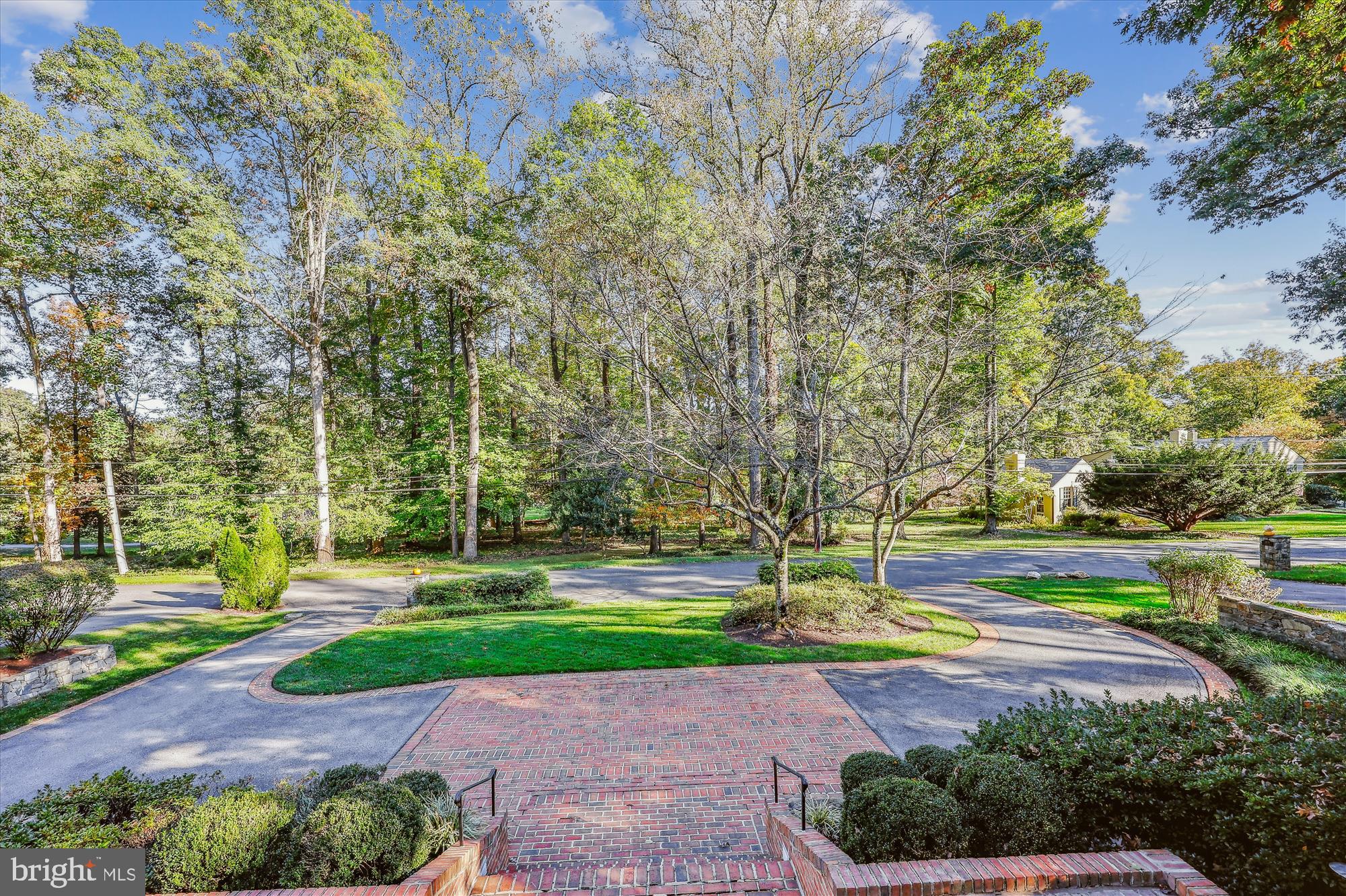 MANOR PARK - Residential