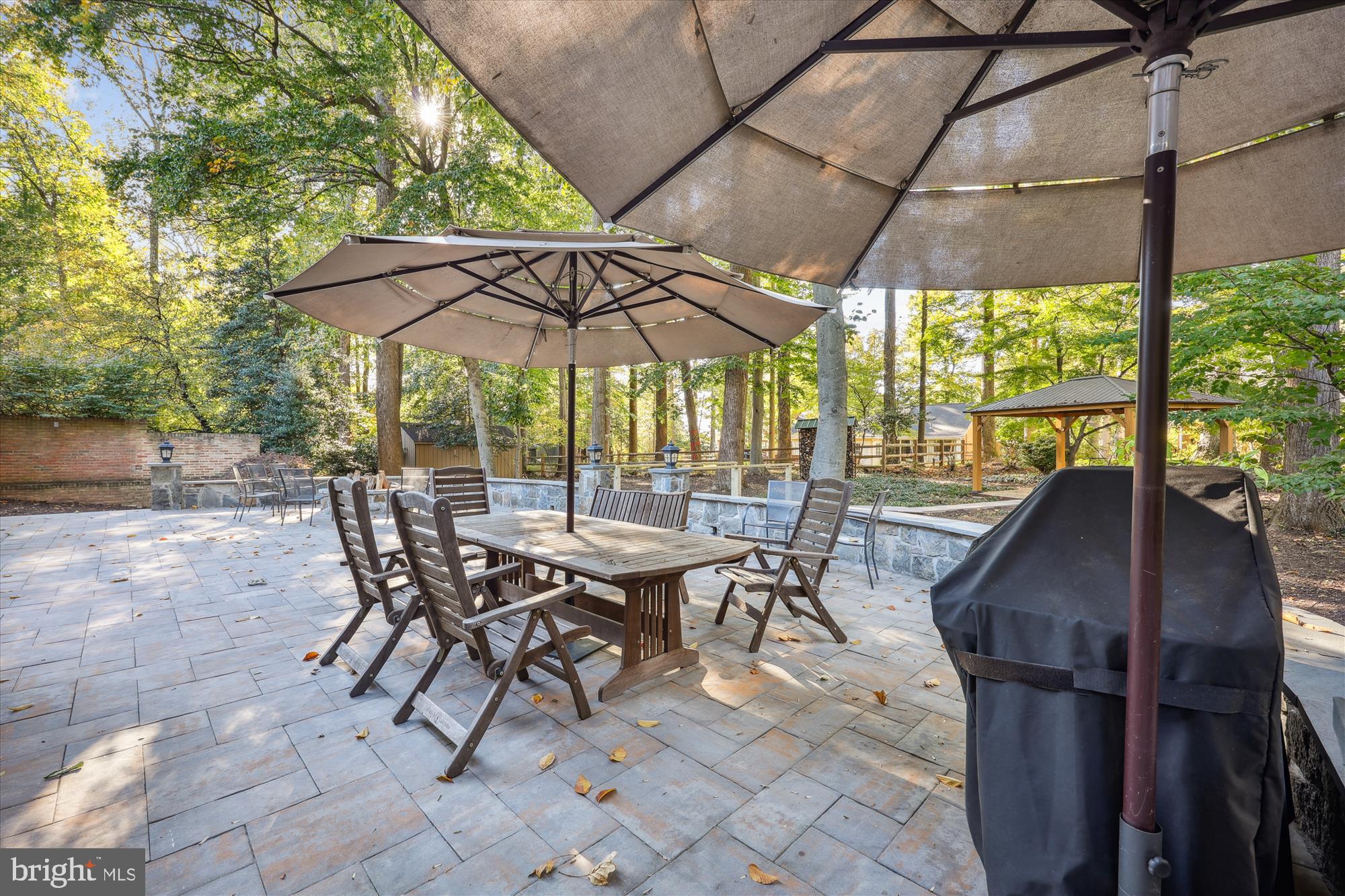 MANOR PARK - Residential