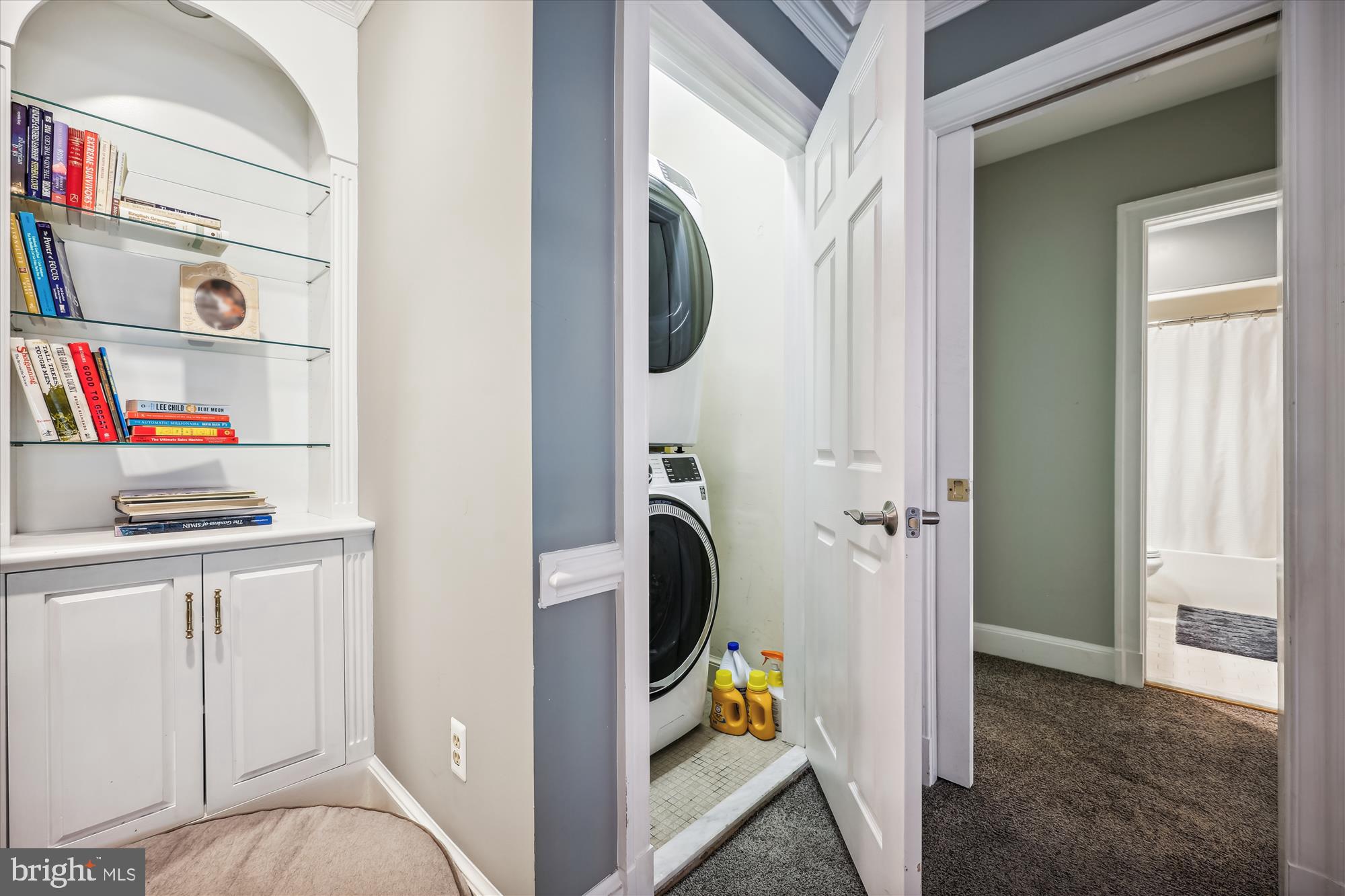 MANOR PARK - Residential