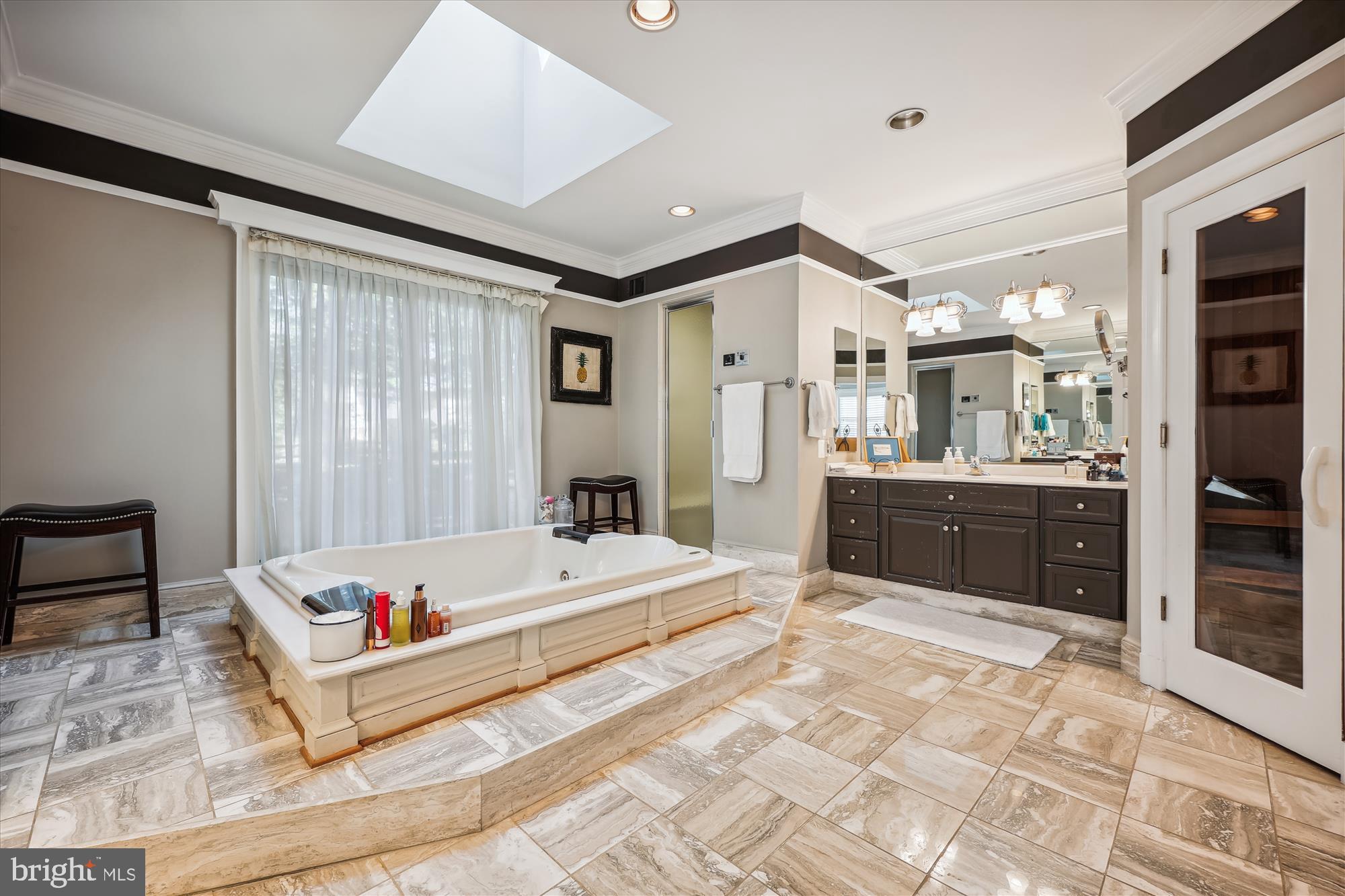 MANOR PARK - Residential