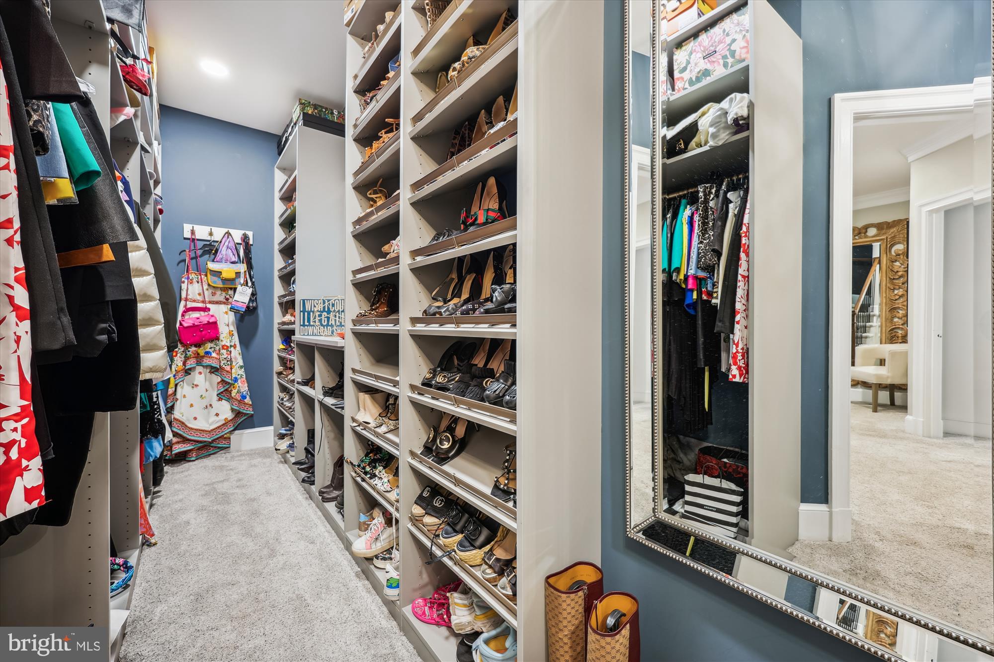 MANOR PARK - Residential