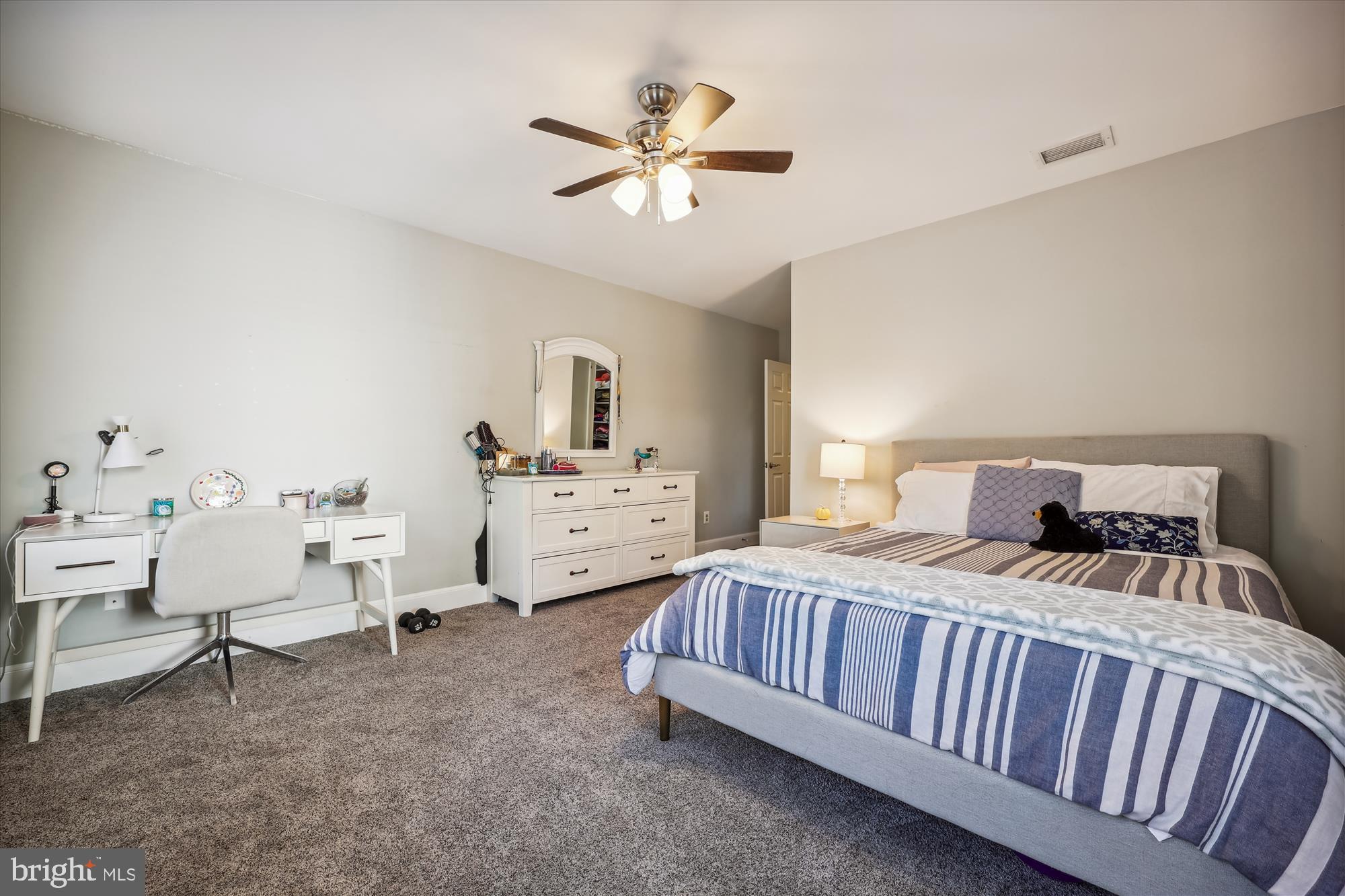 MANOR PARK - Residential