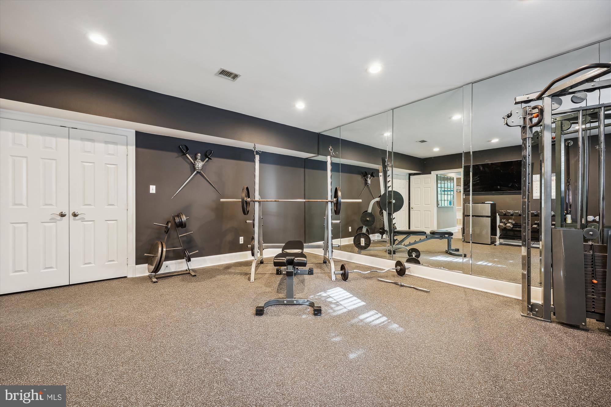 MANOR PARK - Residential