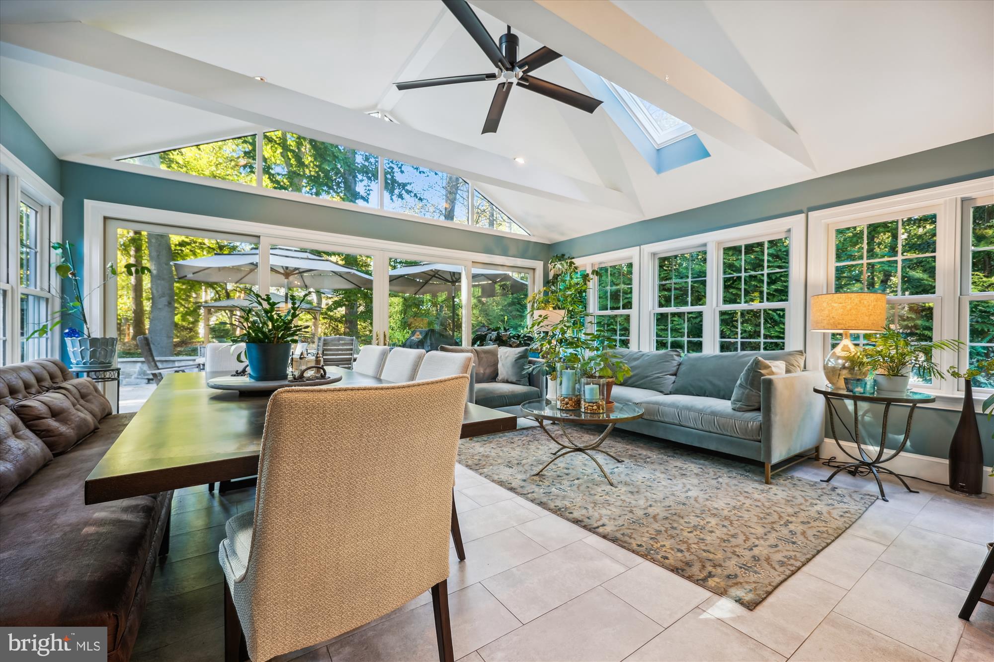 MANOR PARK - Residential