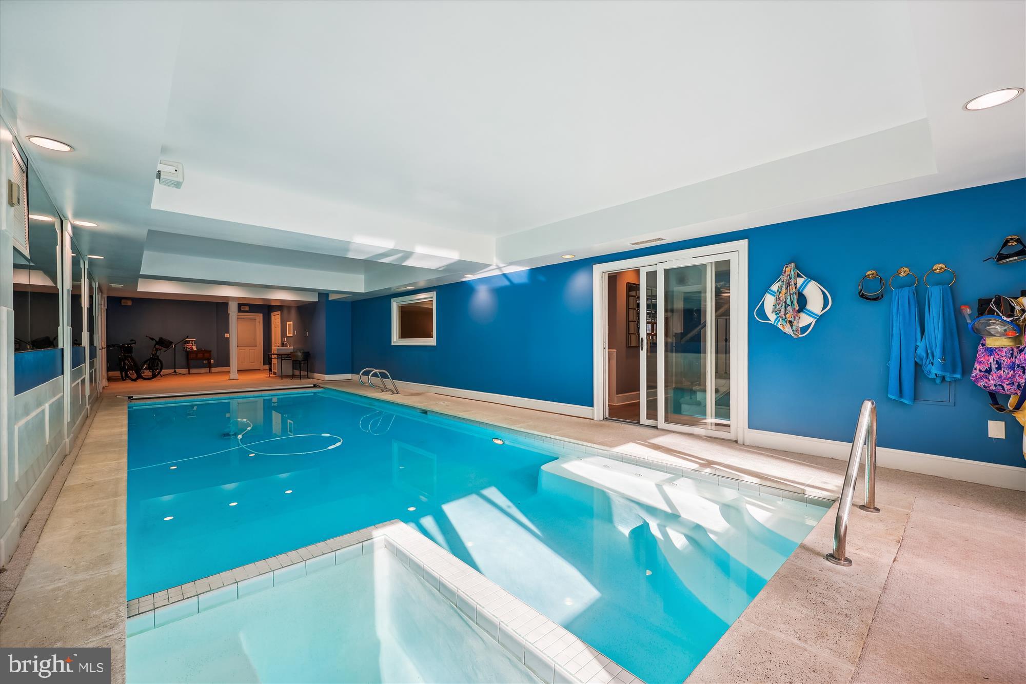 MANOR PARK - Residential