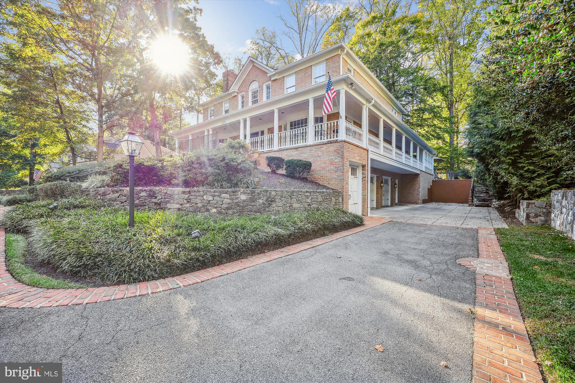 MANOR PARK - Residential