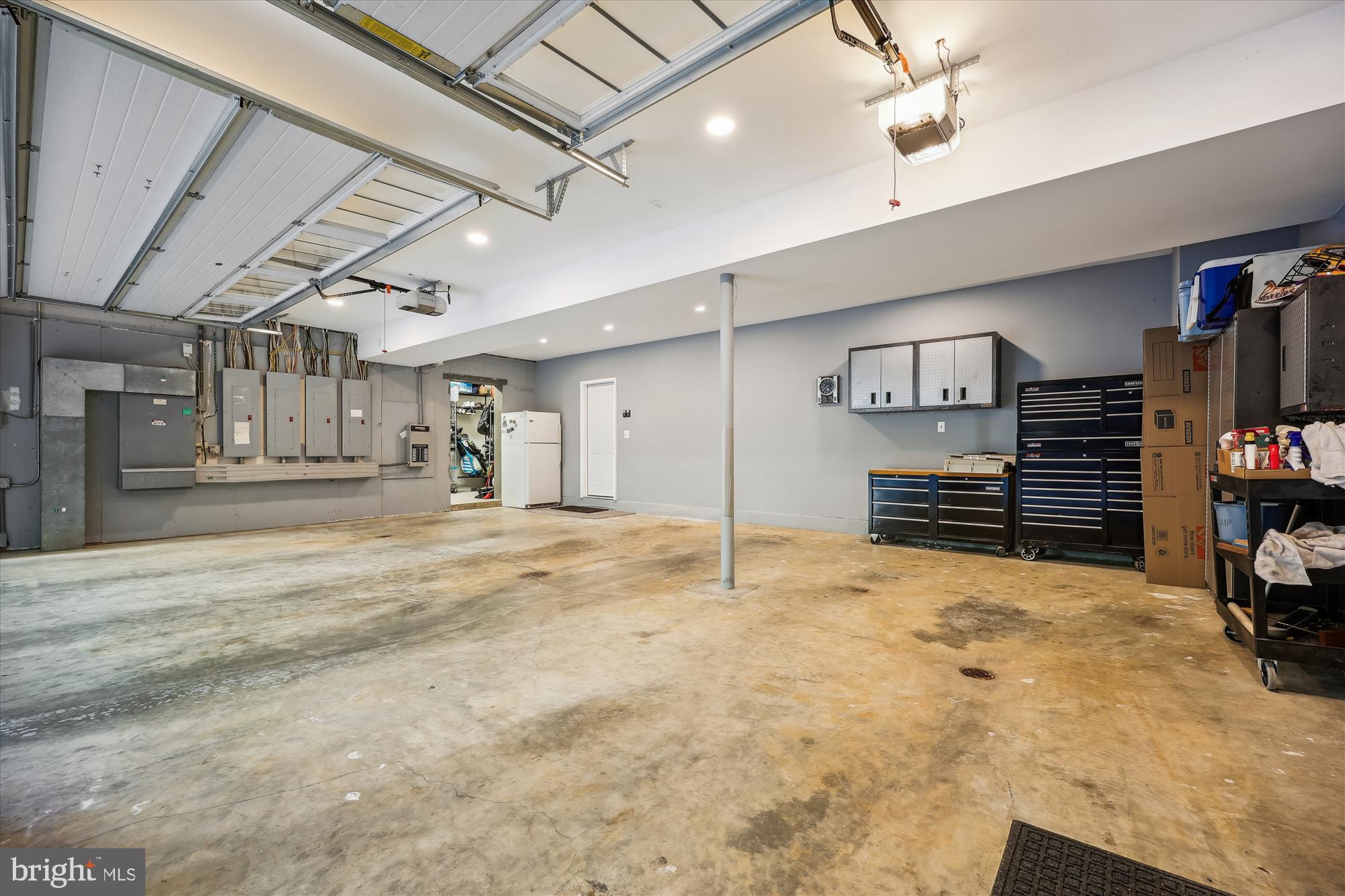 MANOR PARK - Residential