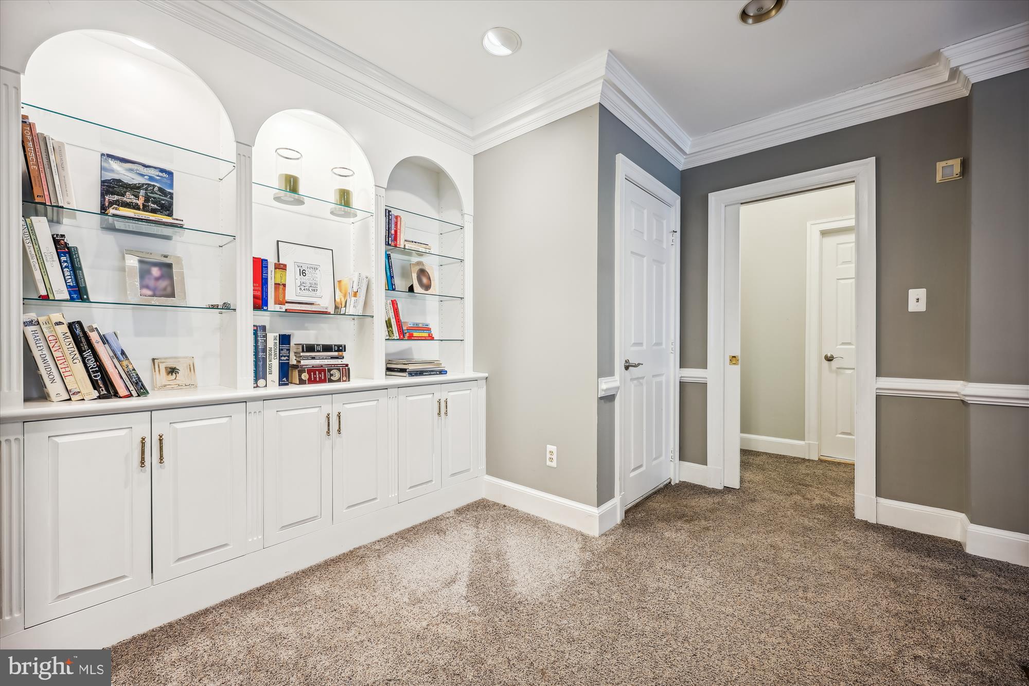 MANOR PARK - Residential