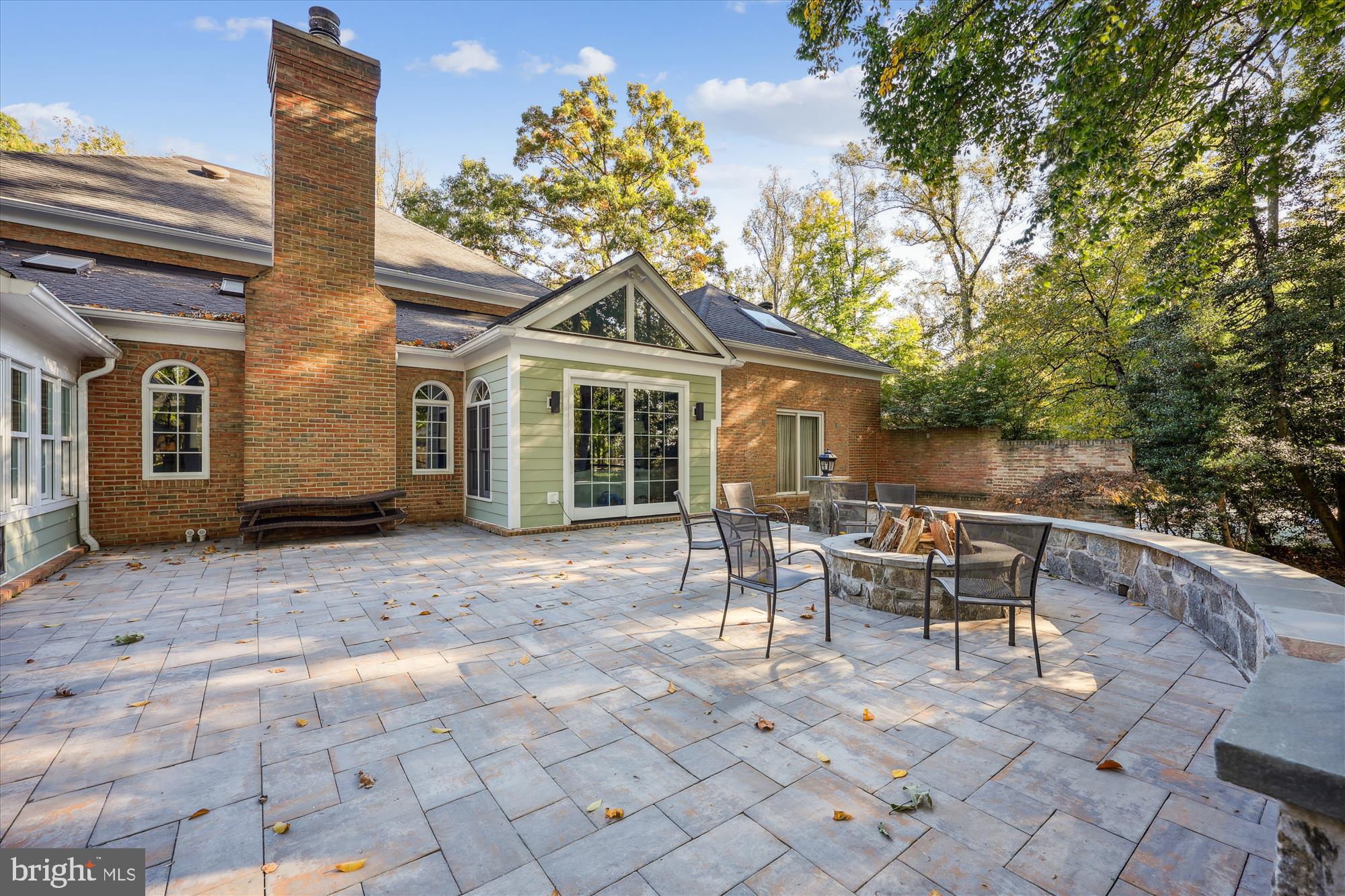 MANOR PARK - Residential