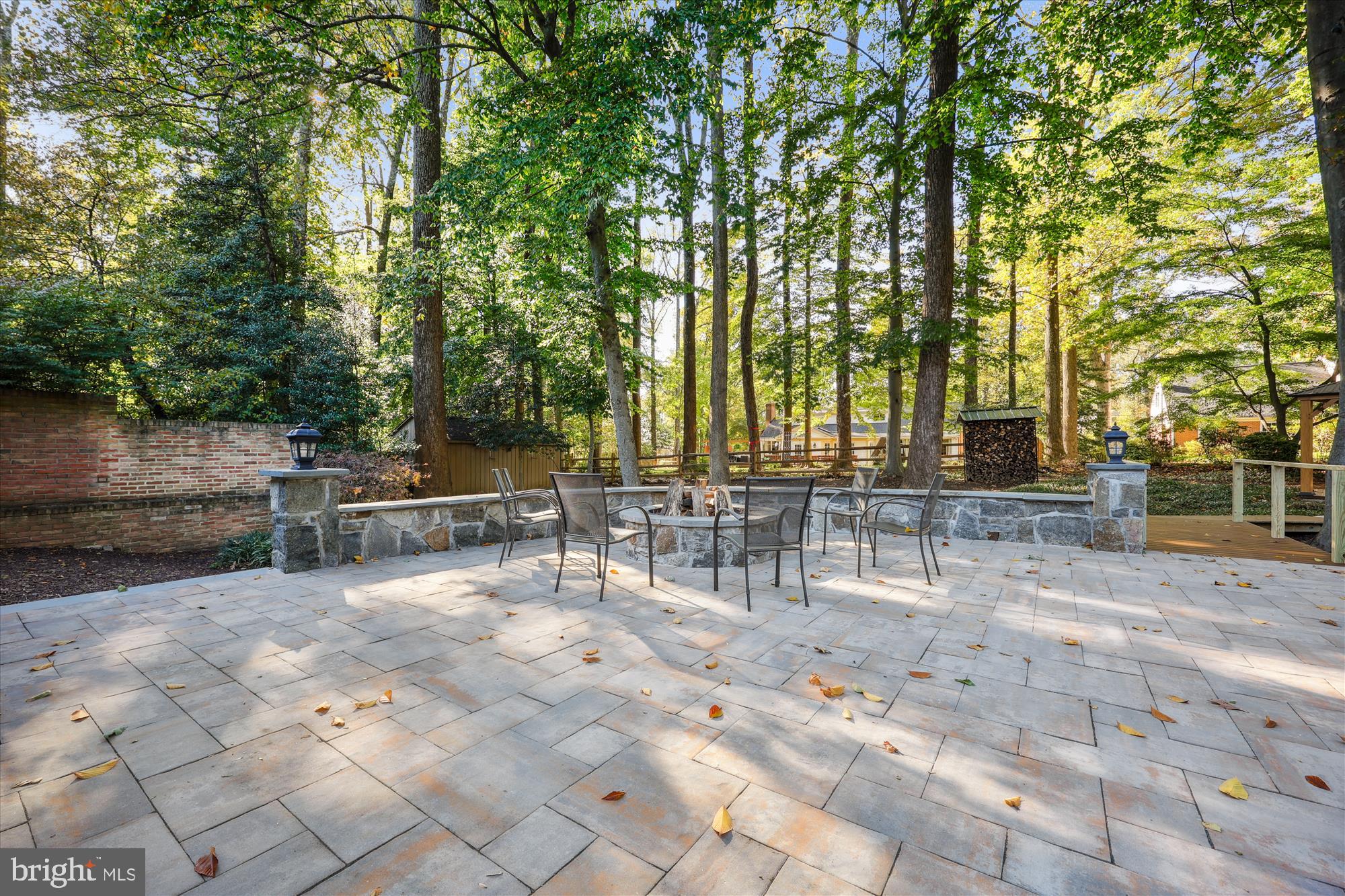 MANOR PARK - Residential