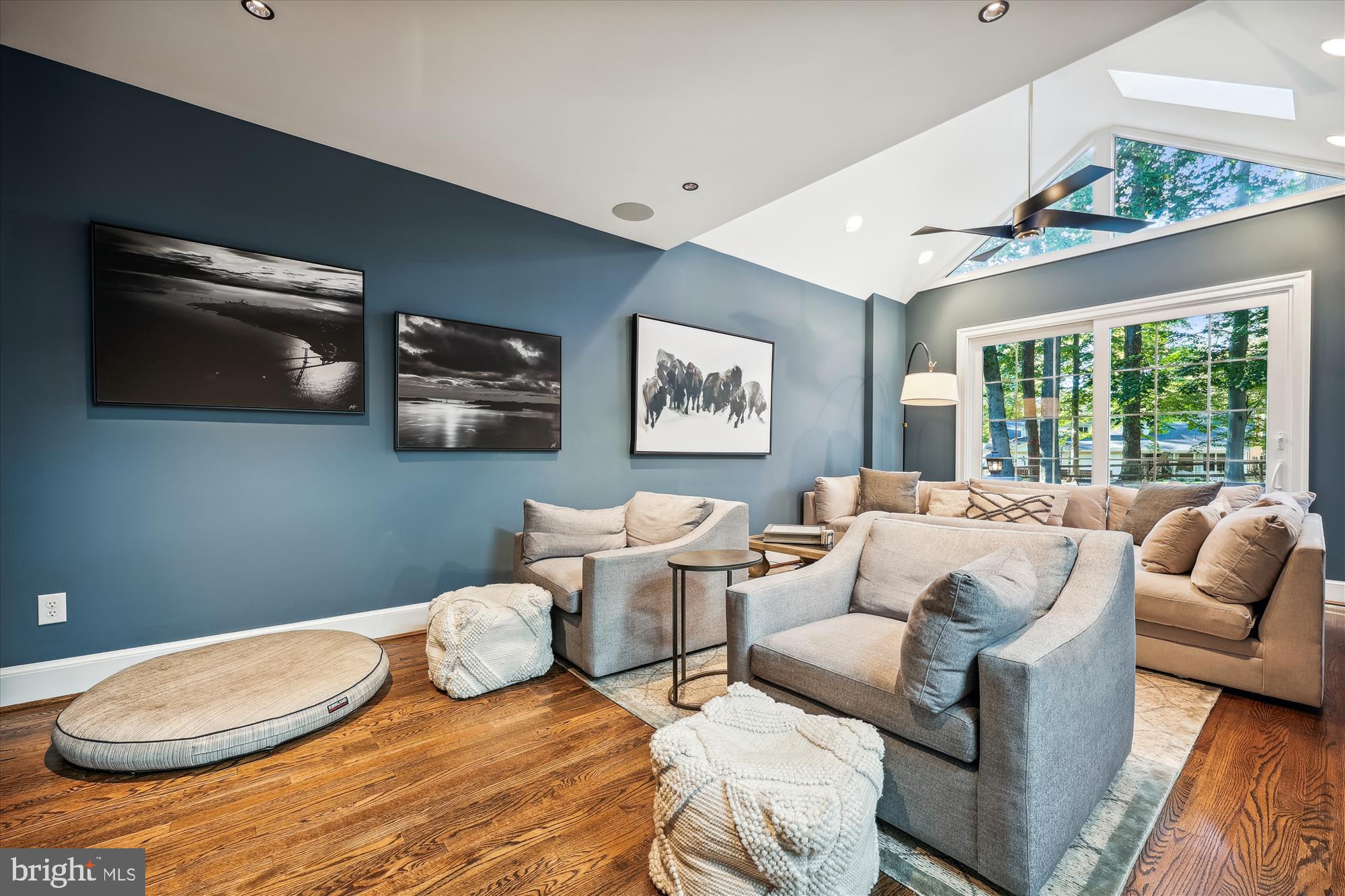 MANOR PARK - Residential