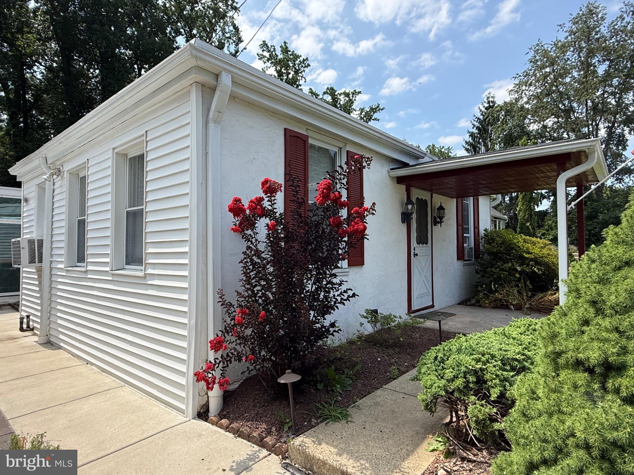 623 KNOLL AVENUE