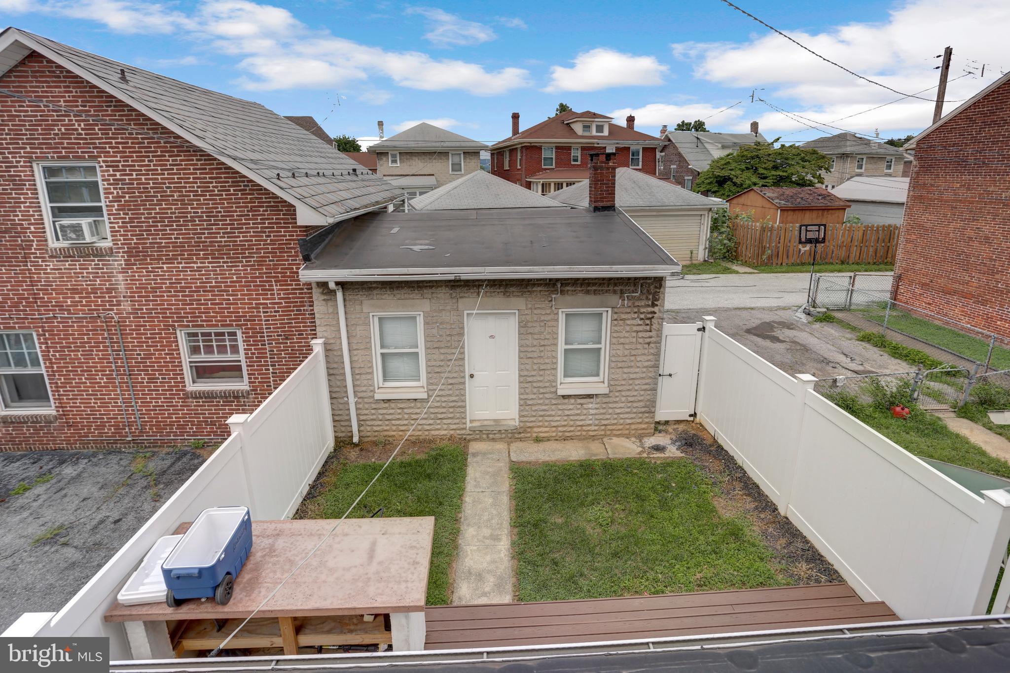 EAST YORK - Residential
