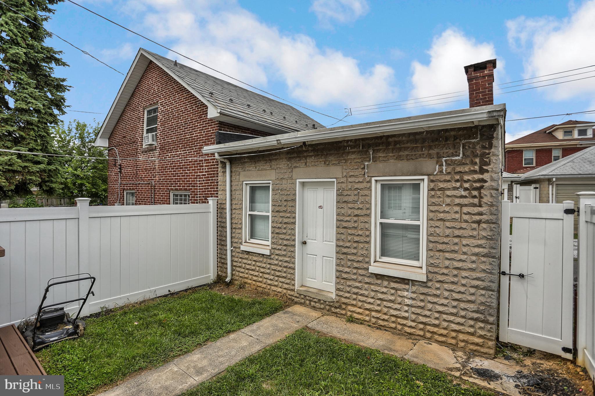EAST YORK - Residential