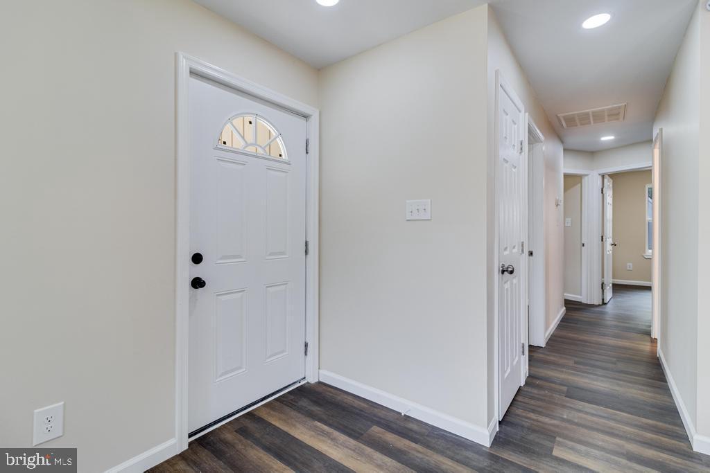 3243 INDIAN KING COURT