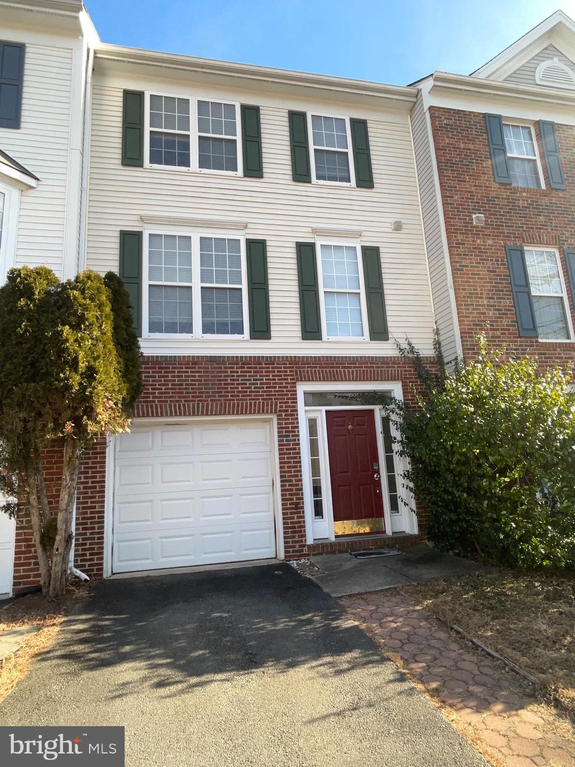 SOUTH RIDING - Residential