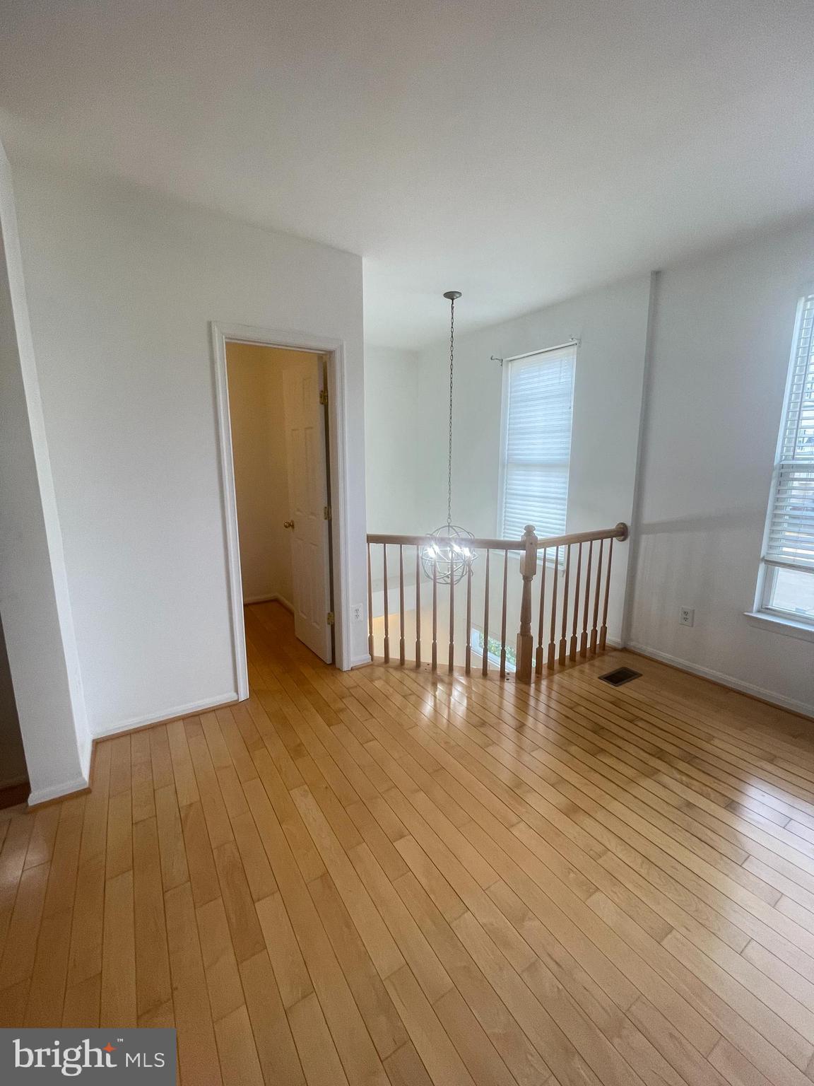 SOUTH RIDING - Residential