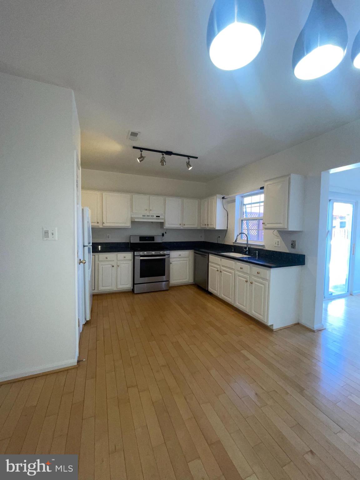 SOUTH RIDING - Residential