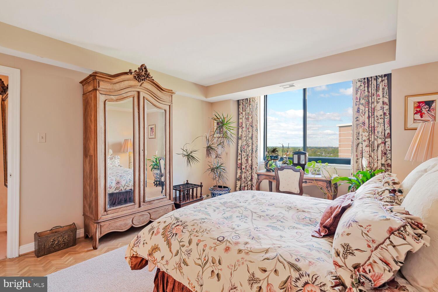 FRIENDSHIP HEIGHTS - Residential Lease