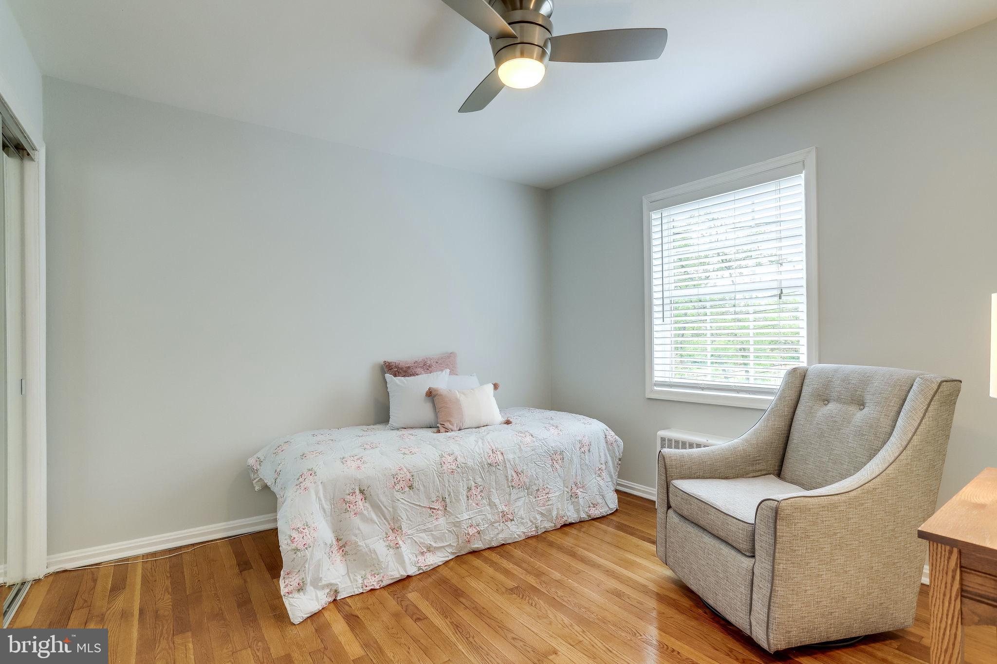 WARWICK VILLAGE - Residential