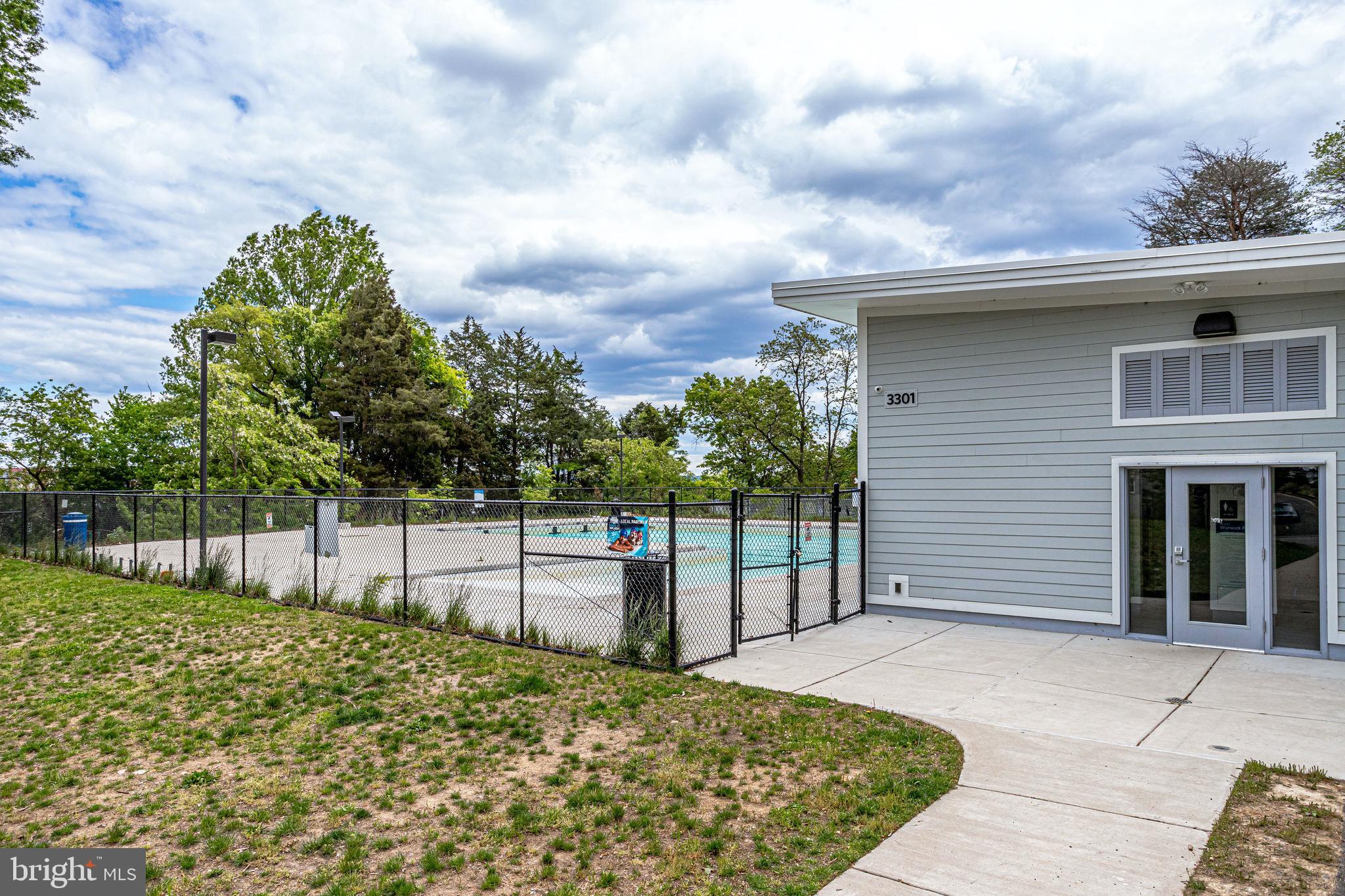 WARWICK VILLAGE - Residential