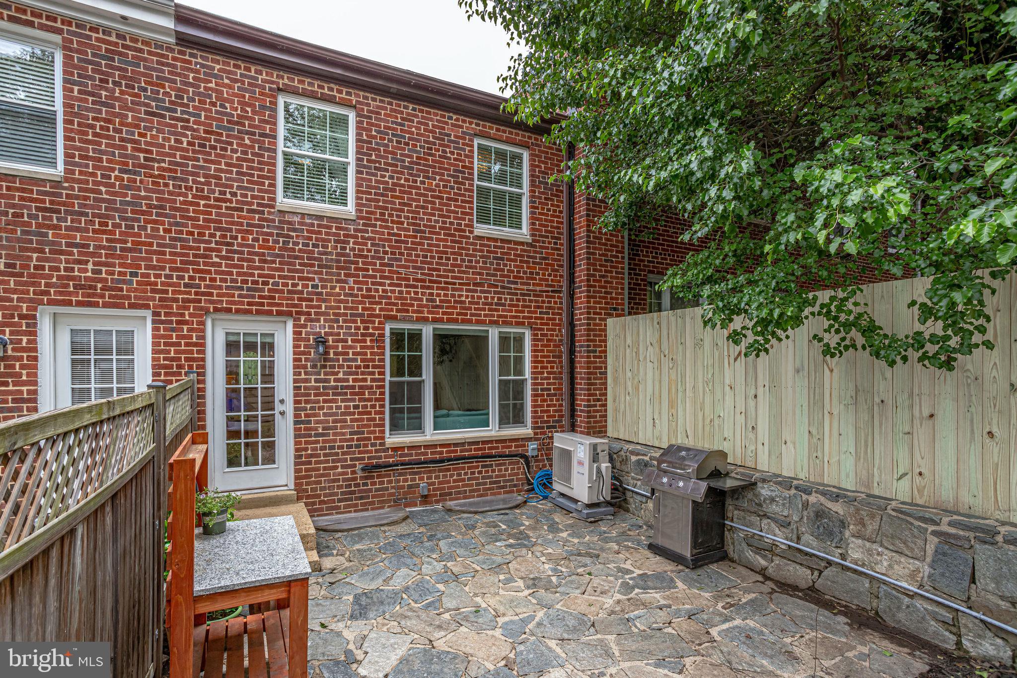 WARWICK VILLAGE - Residential