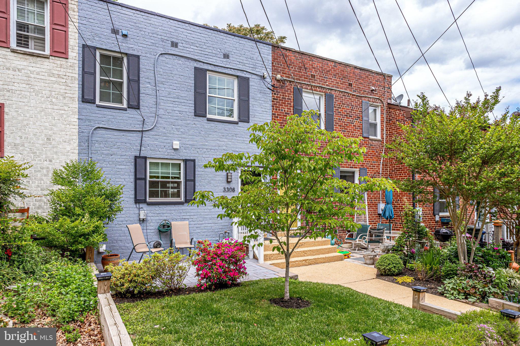 WARWICK VILLAGE - Residential