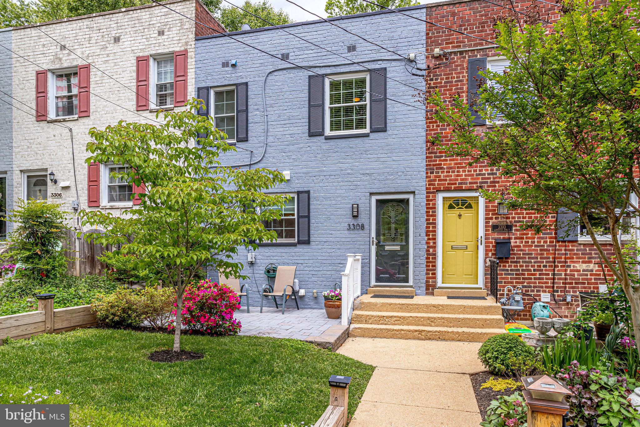 WARWICK VILLAGE - Residential