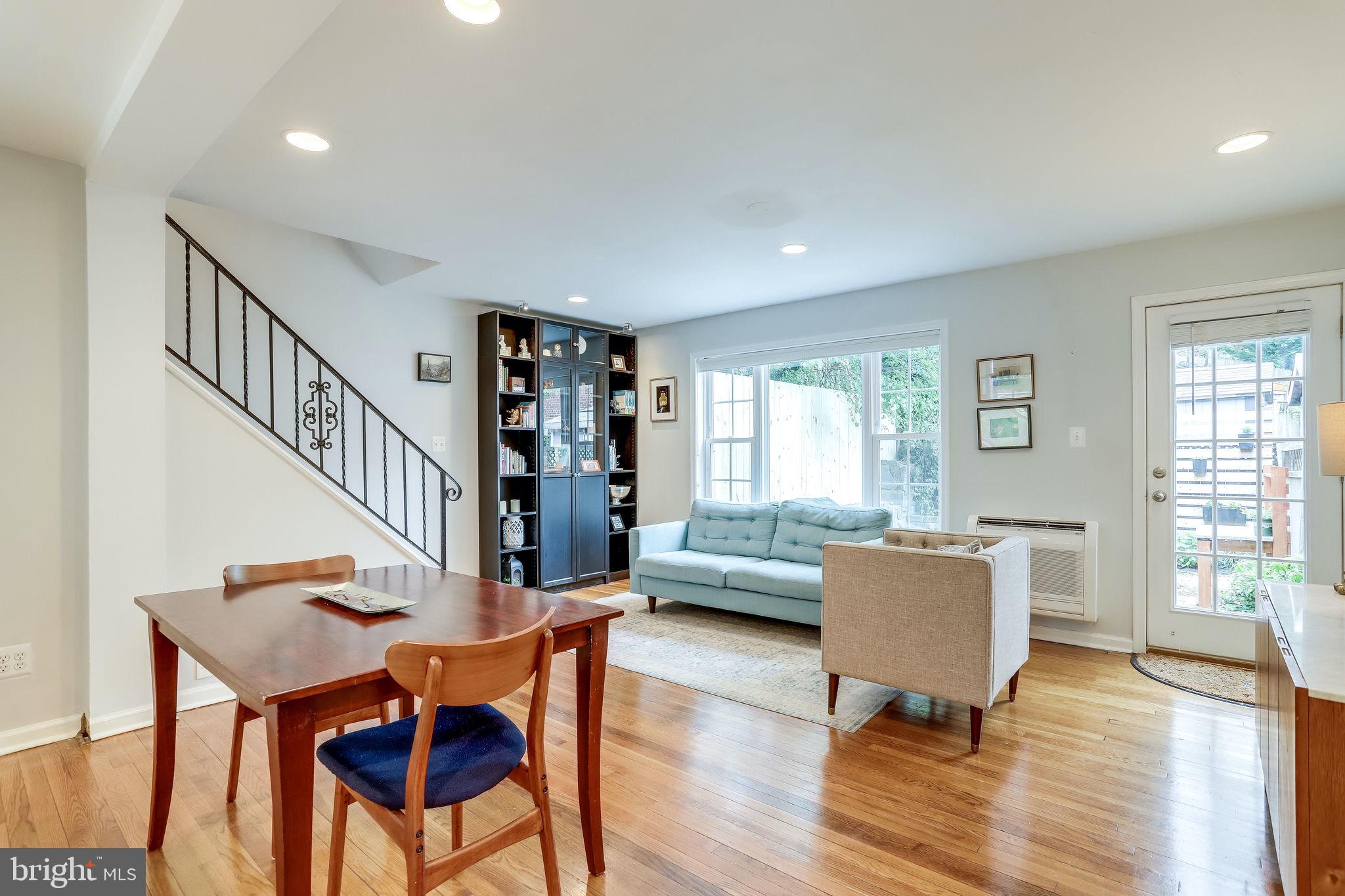 WARWICK VILLAGE - Residential