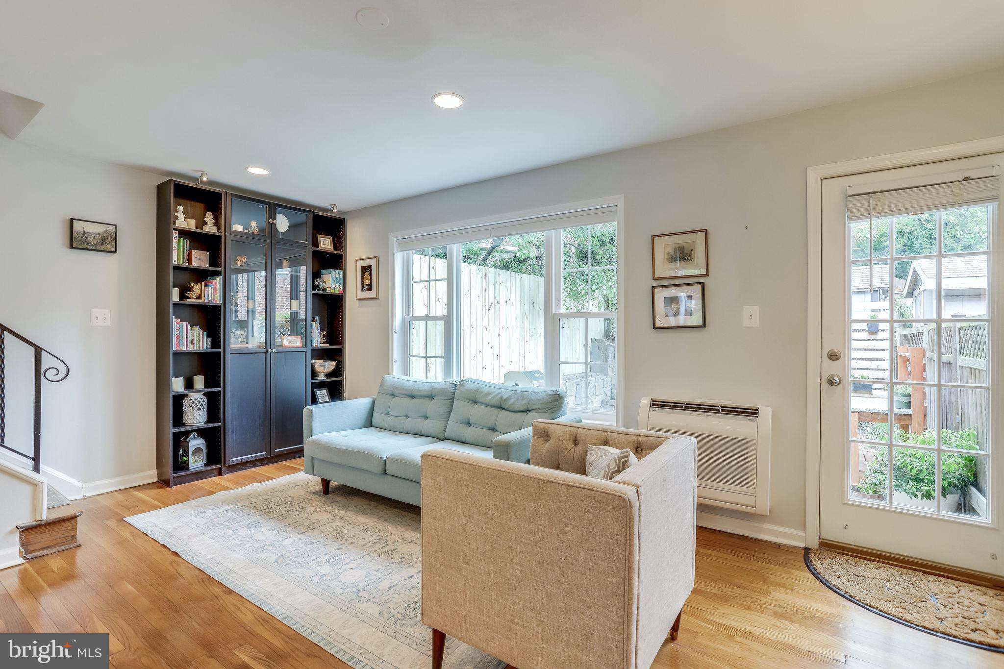 WARWICK VILLAGE - Residential