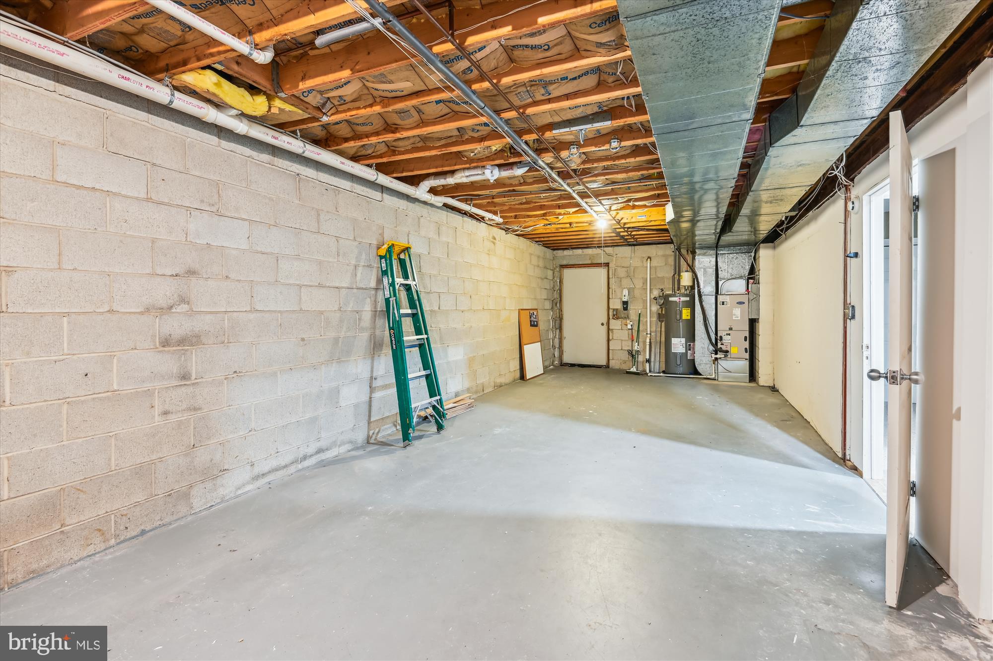 SOUTHWOODS - Residential