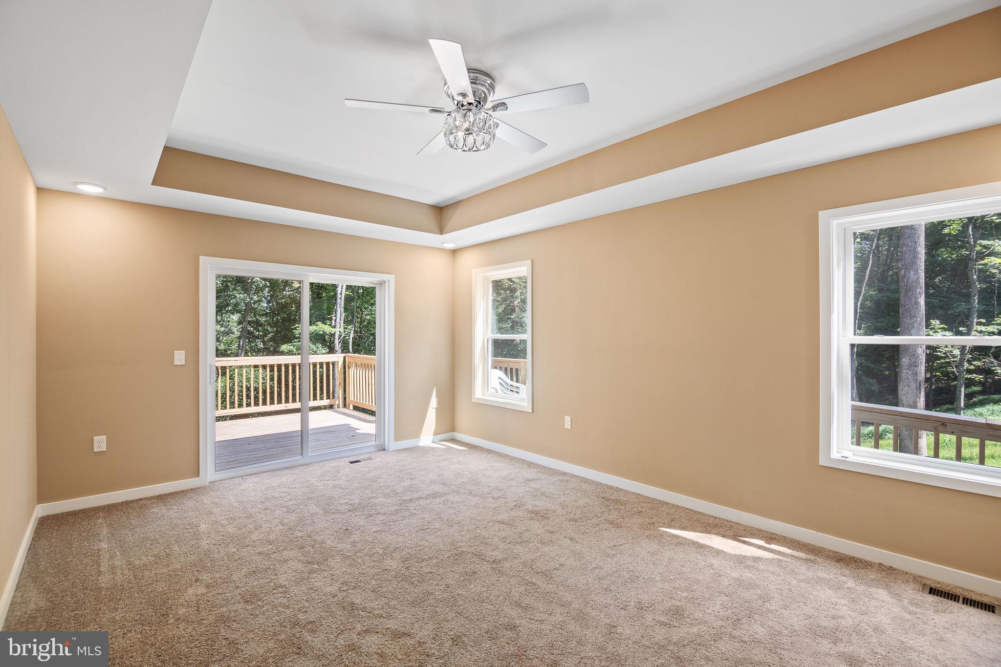 SLEEPY HOLLOW - Residential