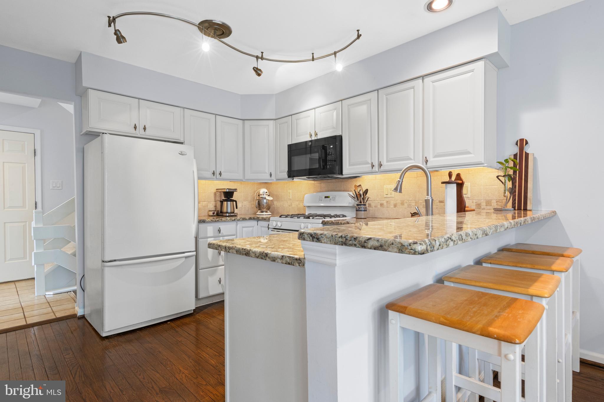 CHESTERBROOK/NEWPO - Residential