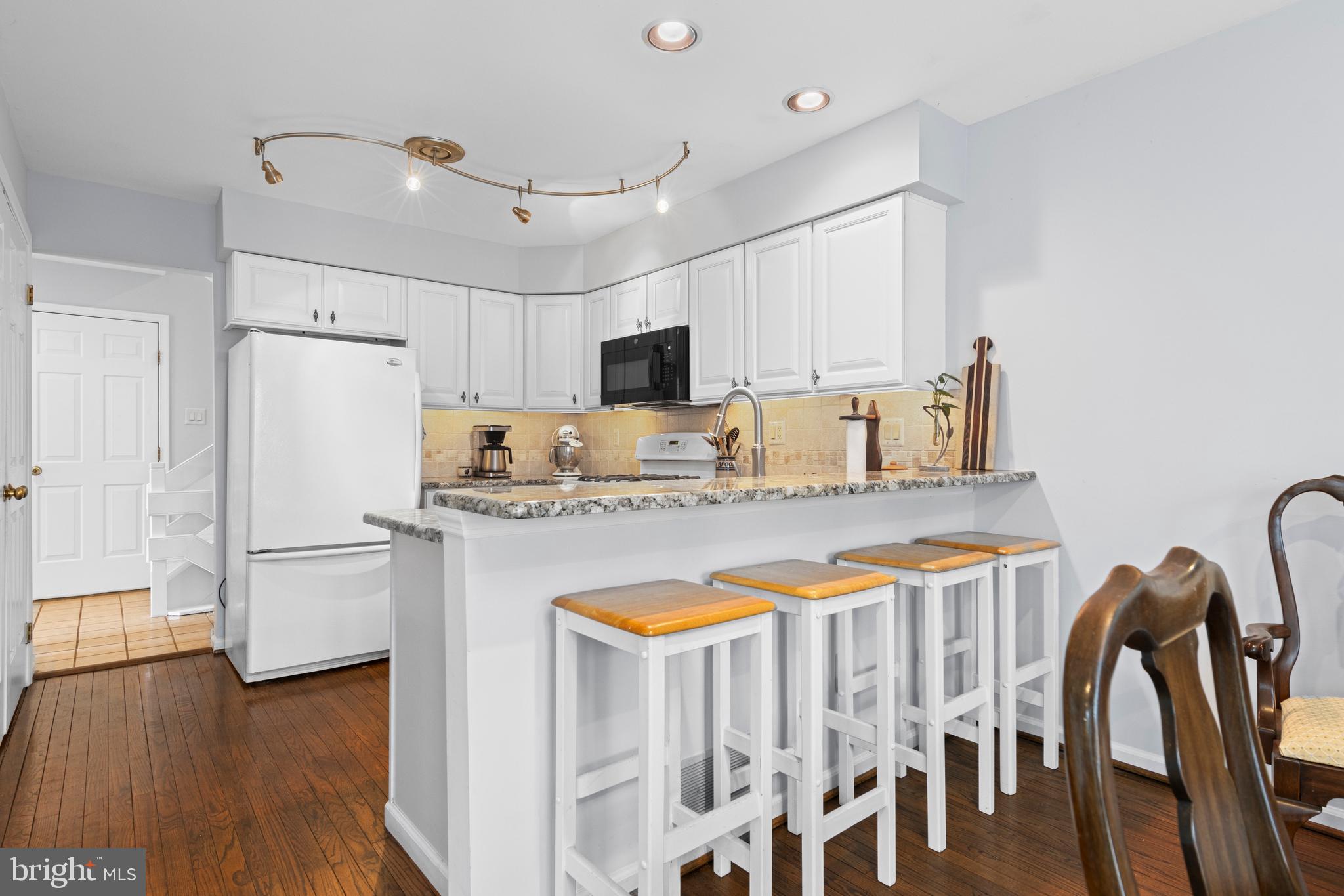 CHESTERBROOK/NEWPO - Residential