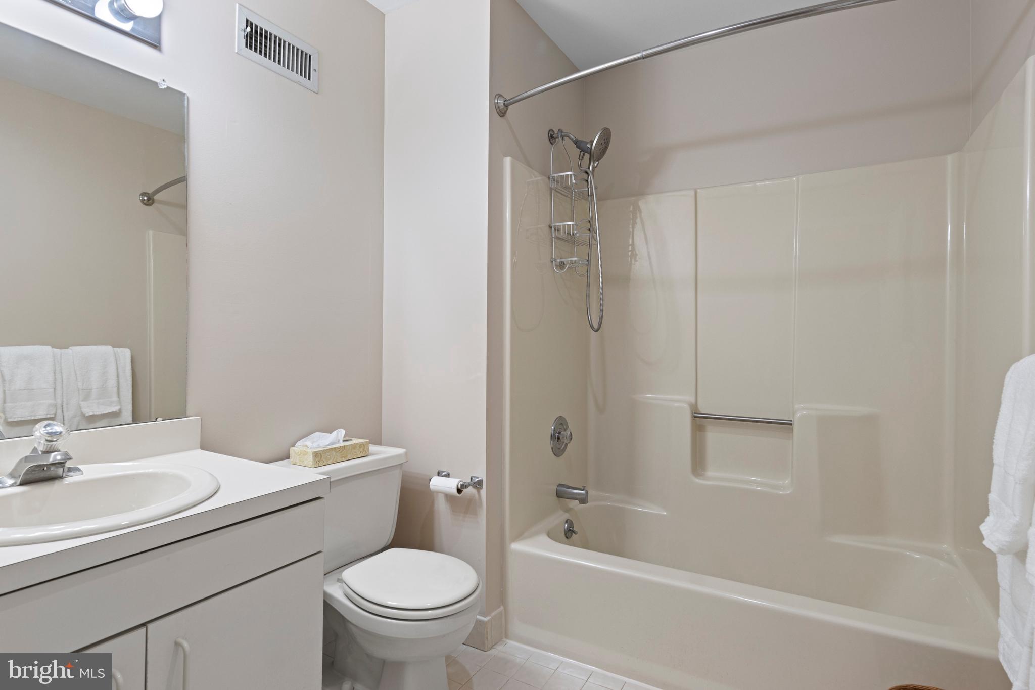 CHESTERBROOK/NEWPO - Residential